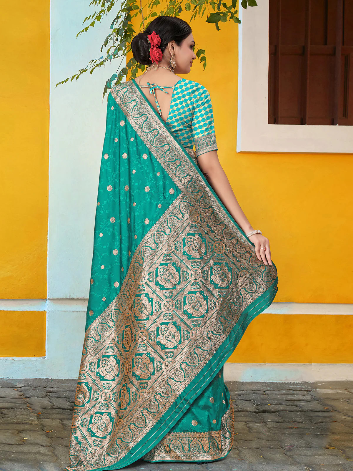 Odette Teal Banarasi Woven Saree With Unstitched Blouse For Women - Image 4