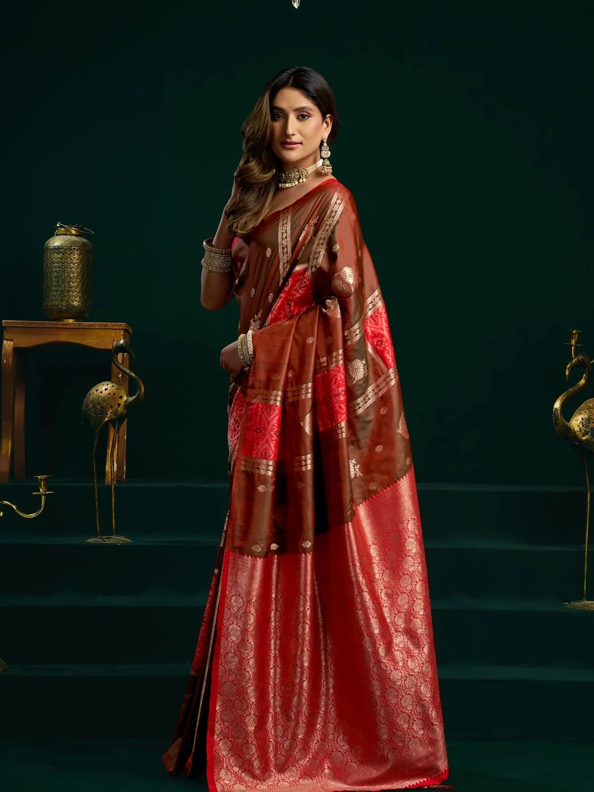Odette Red and Brown Silk Blend Woven Saree For Women - Image 2