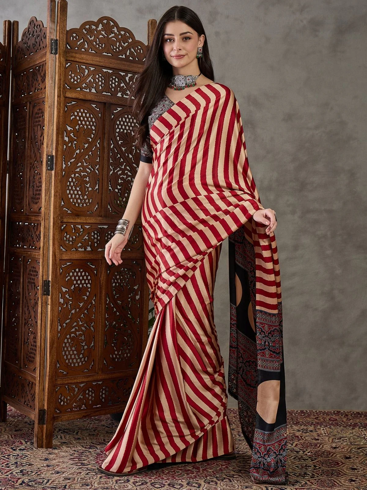 Odette Red And Cream Silk Blend Printed Elegant Saree For Women