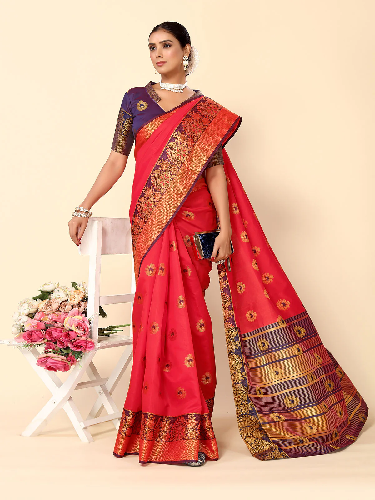 Odette Red And Navy Blue Cotton Blend Woven Design Saree With Unstitched Blouse For Women - Image 2