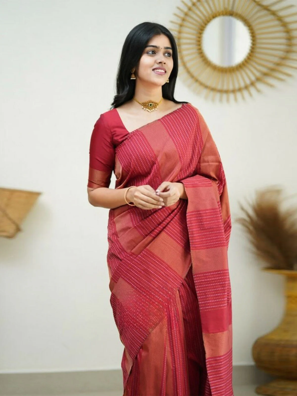 Odette Red Banarasi Silk Woven Saree With Unstitched Blouse For Women - Image 2