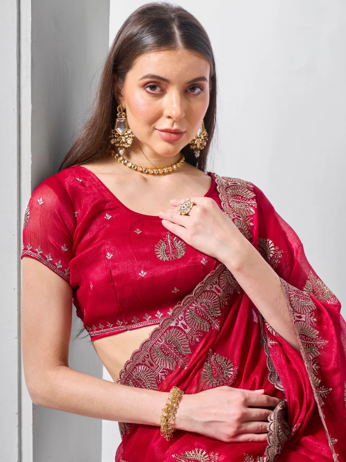 Odette Red Chiffon Embroidered Saree With Unstitched Blouse For Women - Image 5
