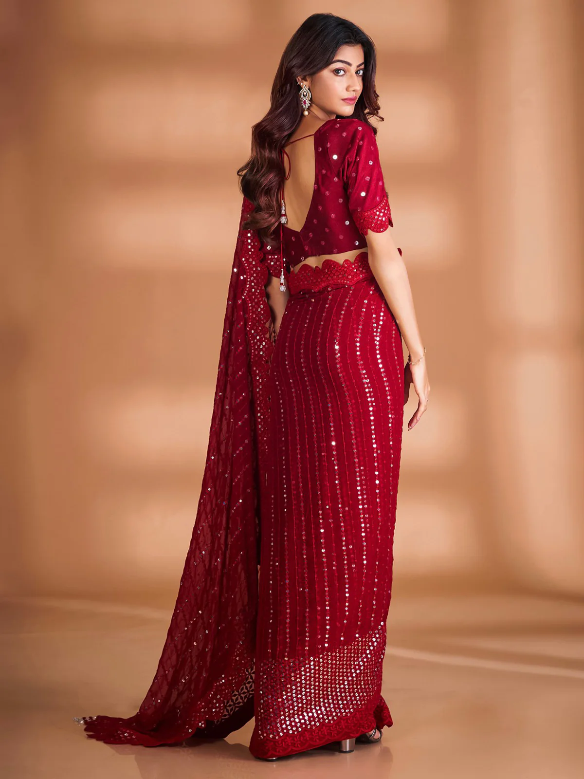 Odette Red Embellished Georgette Saree With Unstitched Blouse For Women - Image 4