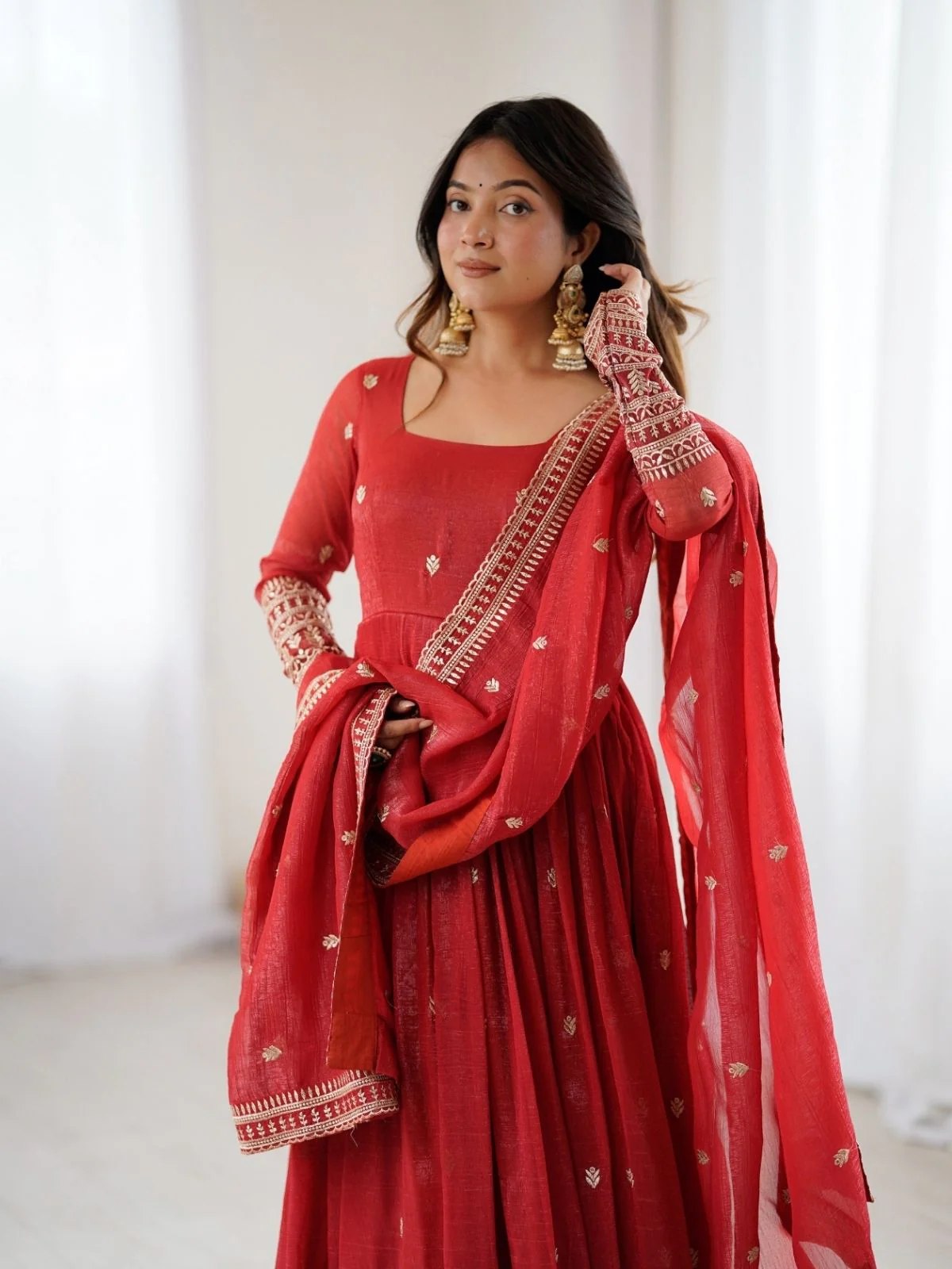 Odette Red Georgette Embellished Kurta Set For Women - Image 5