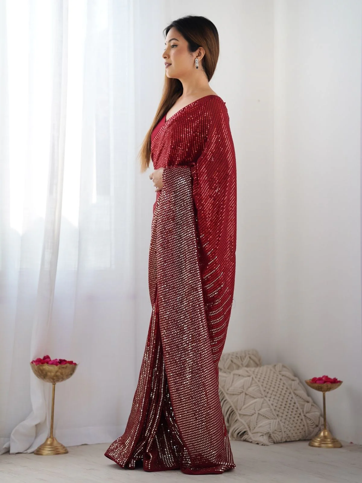 Odette Red Georgette Embellished Saree With Unstitched Blouse For Women - Image 3
