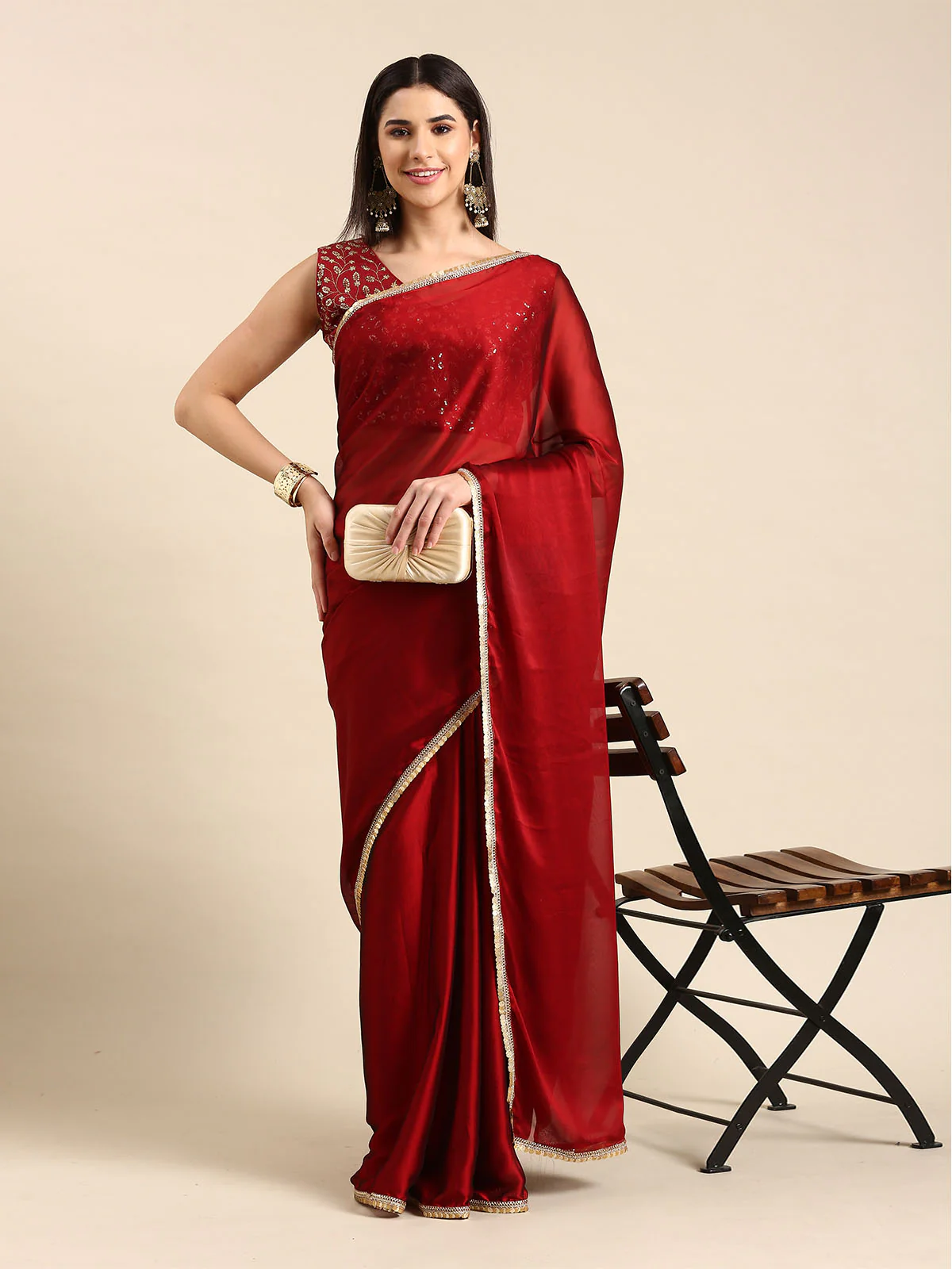 Odette Red Georgette Embellished Saree With Unstitched Blouse For Women - Image 2