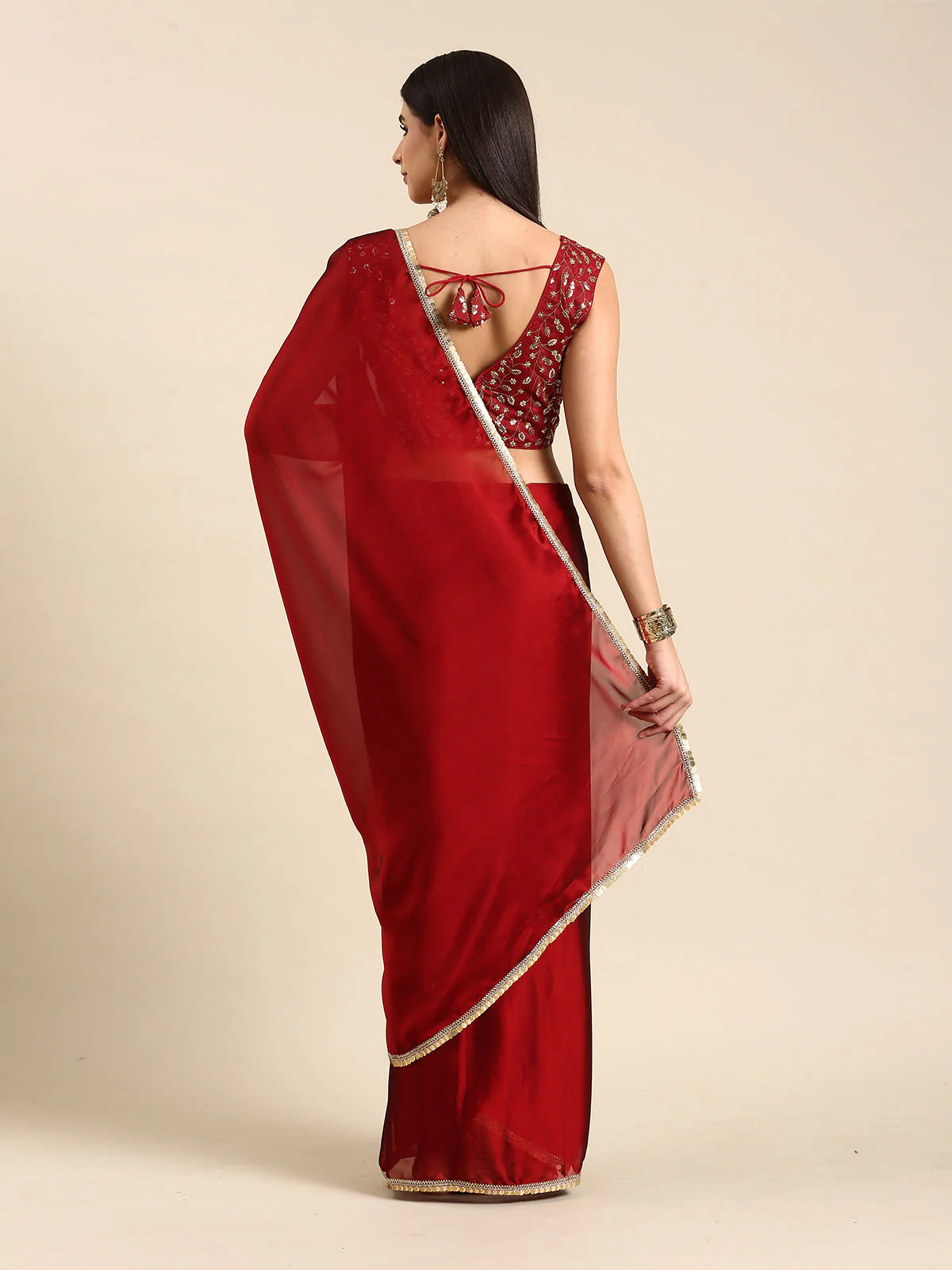 Odette Red Georgette Embellished Saree With Unstitched Blouse For Women - Image 3