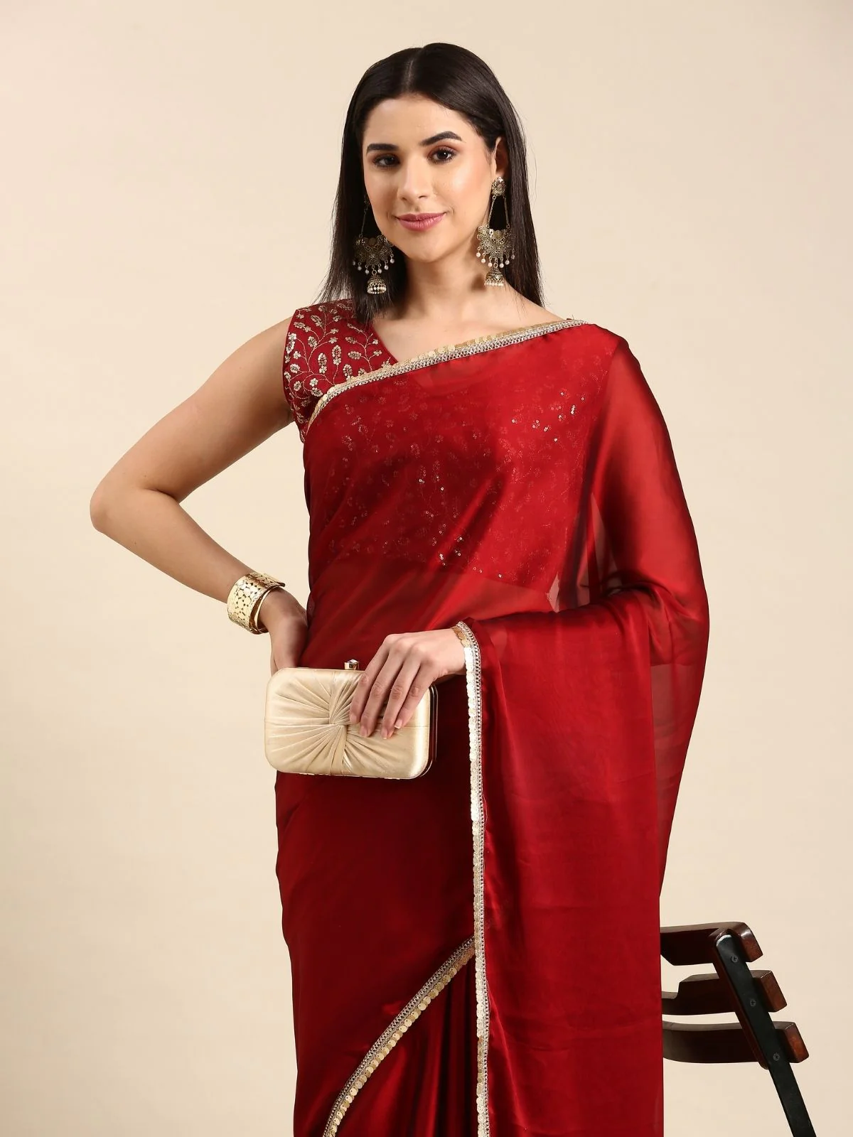 Odette Red Georgette Embellished Saree With Unstitched Blouse For Women - Image 4