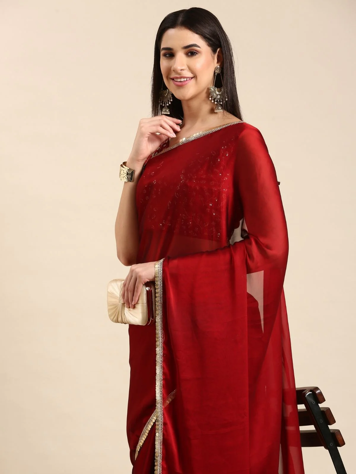 Odette Red Georgette Embellished Saree With Unstitched Blouse For Women - Image 5