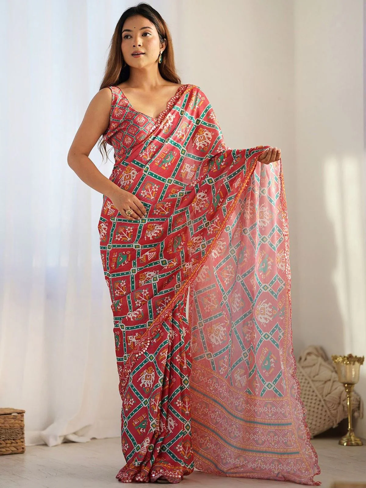 Odette Red Georgette Printed Saree For Women - Image 2