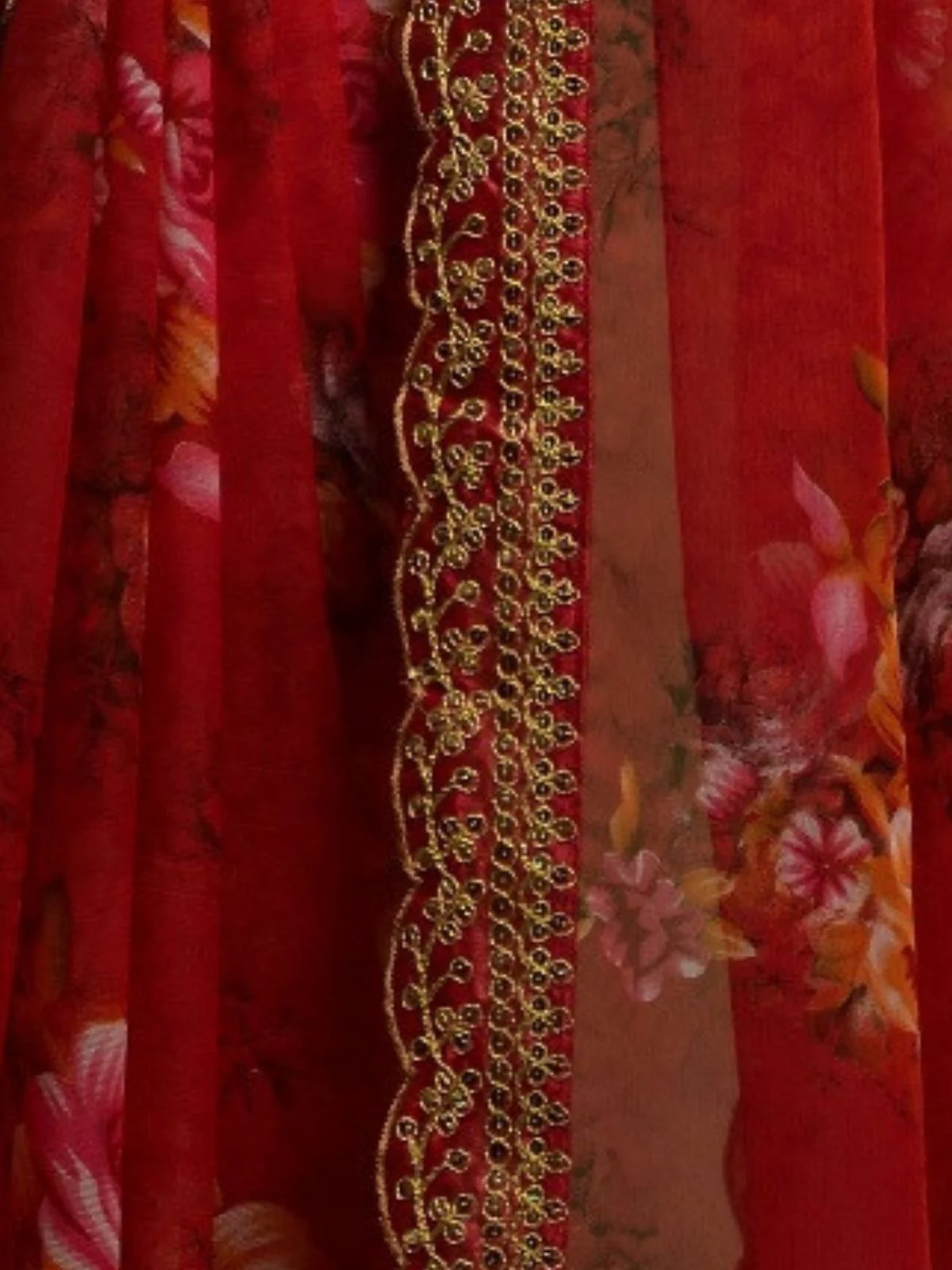 Odette Red Georgette Printed Saree For Women - Image 3