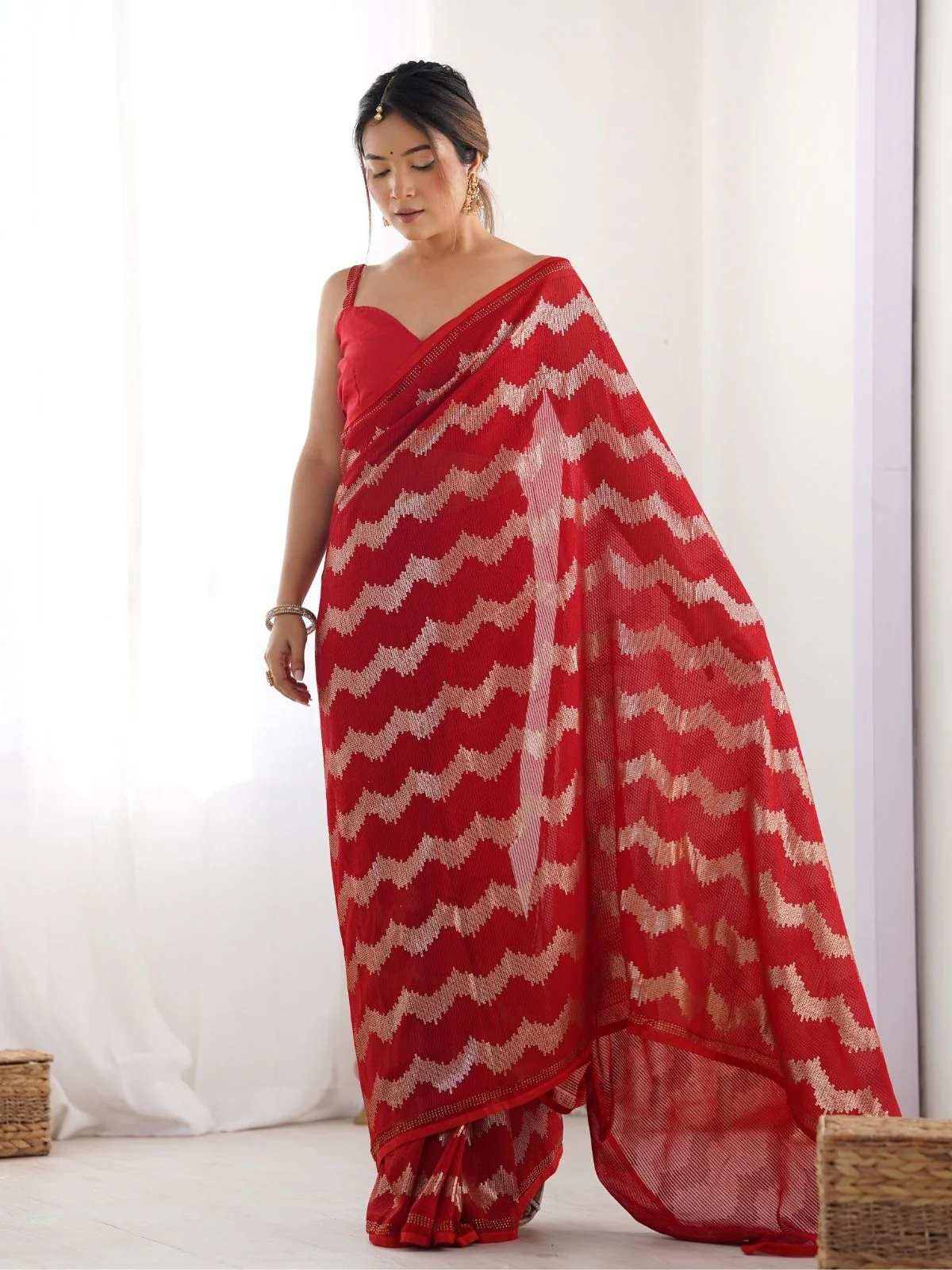 Odette Red Georgette Sequins Saree With Unstitched Blouse For Women - Image 2