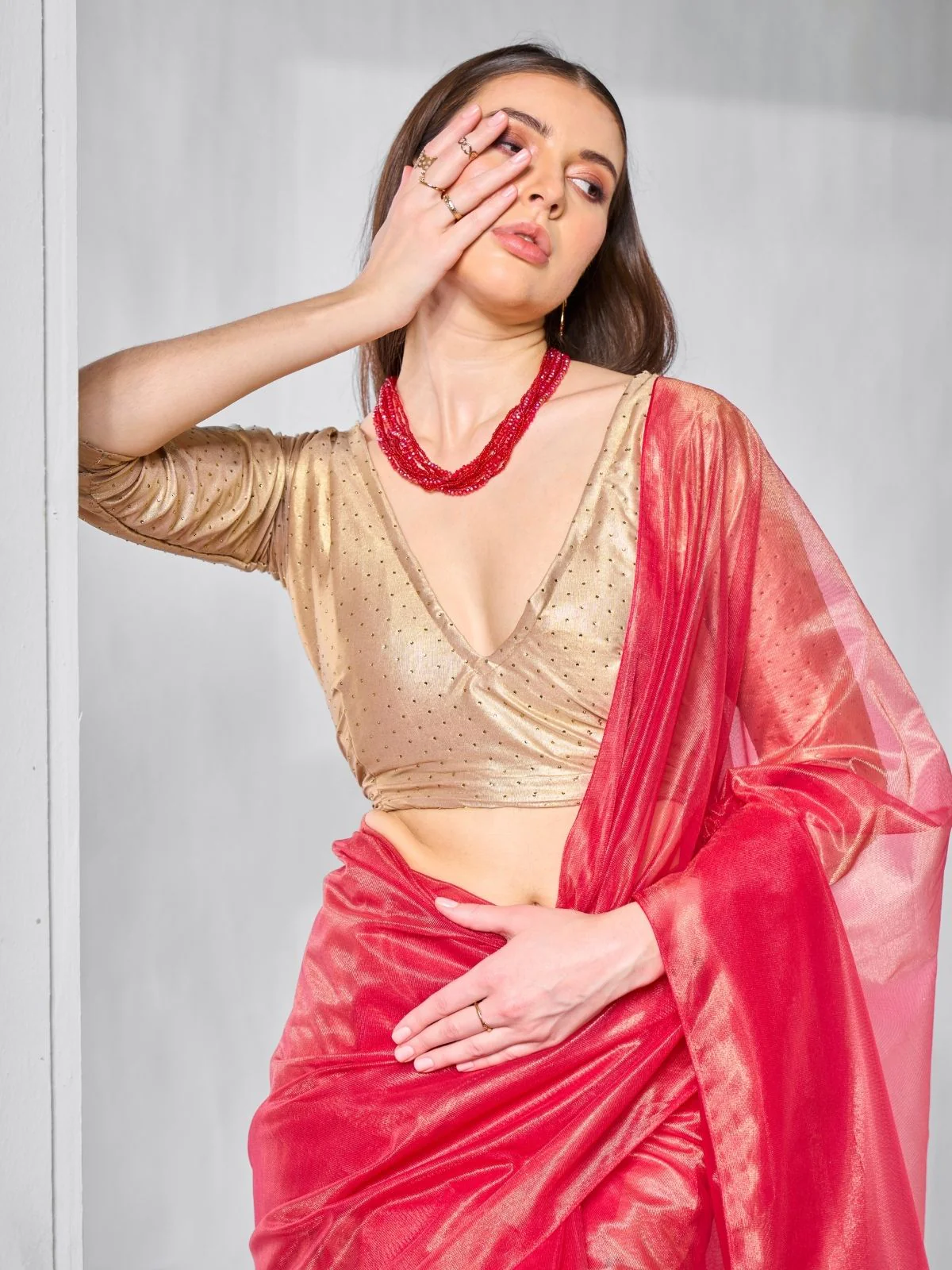 Odette Red Net Solid Saree With Unstitched Blouse For Women - Image 5