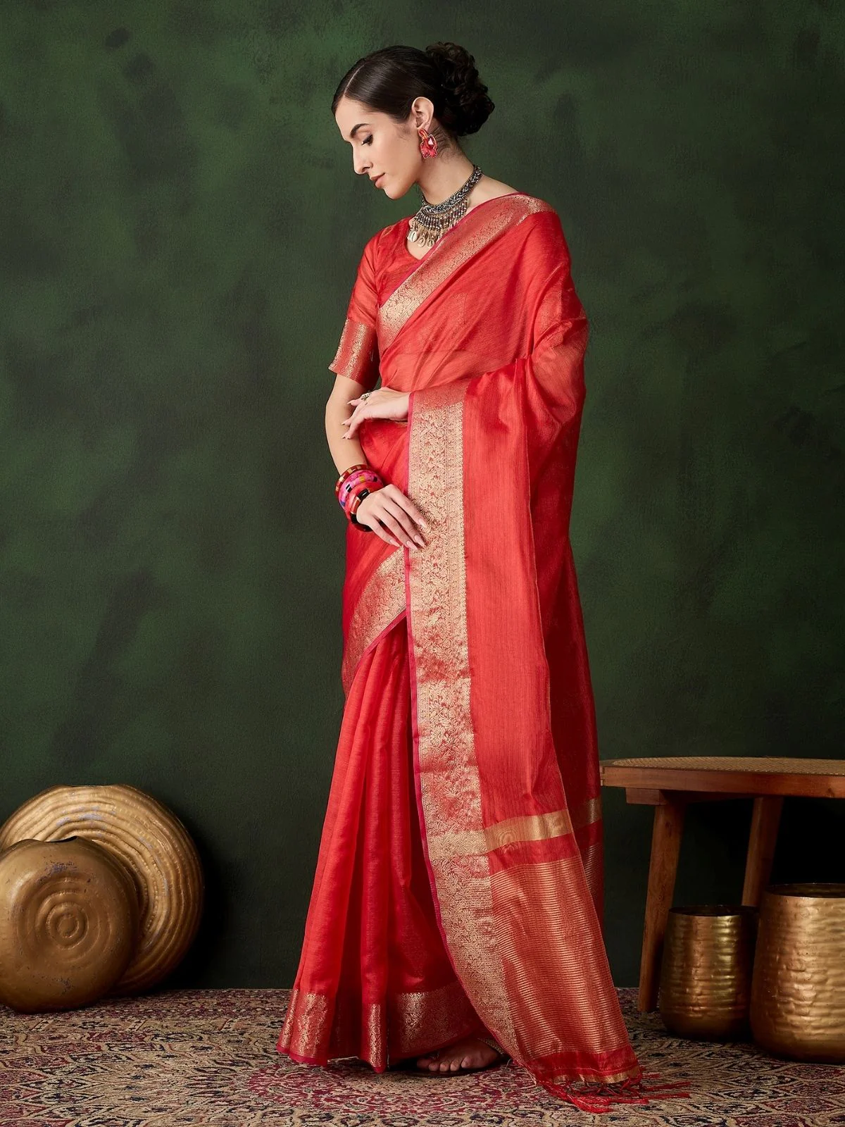 Odette Red Organza Woven Saree With Unstitched Blouse For Women - Image 2