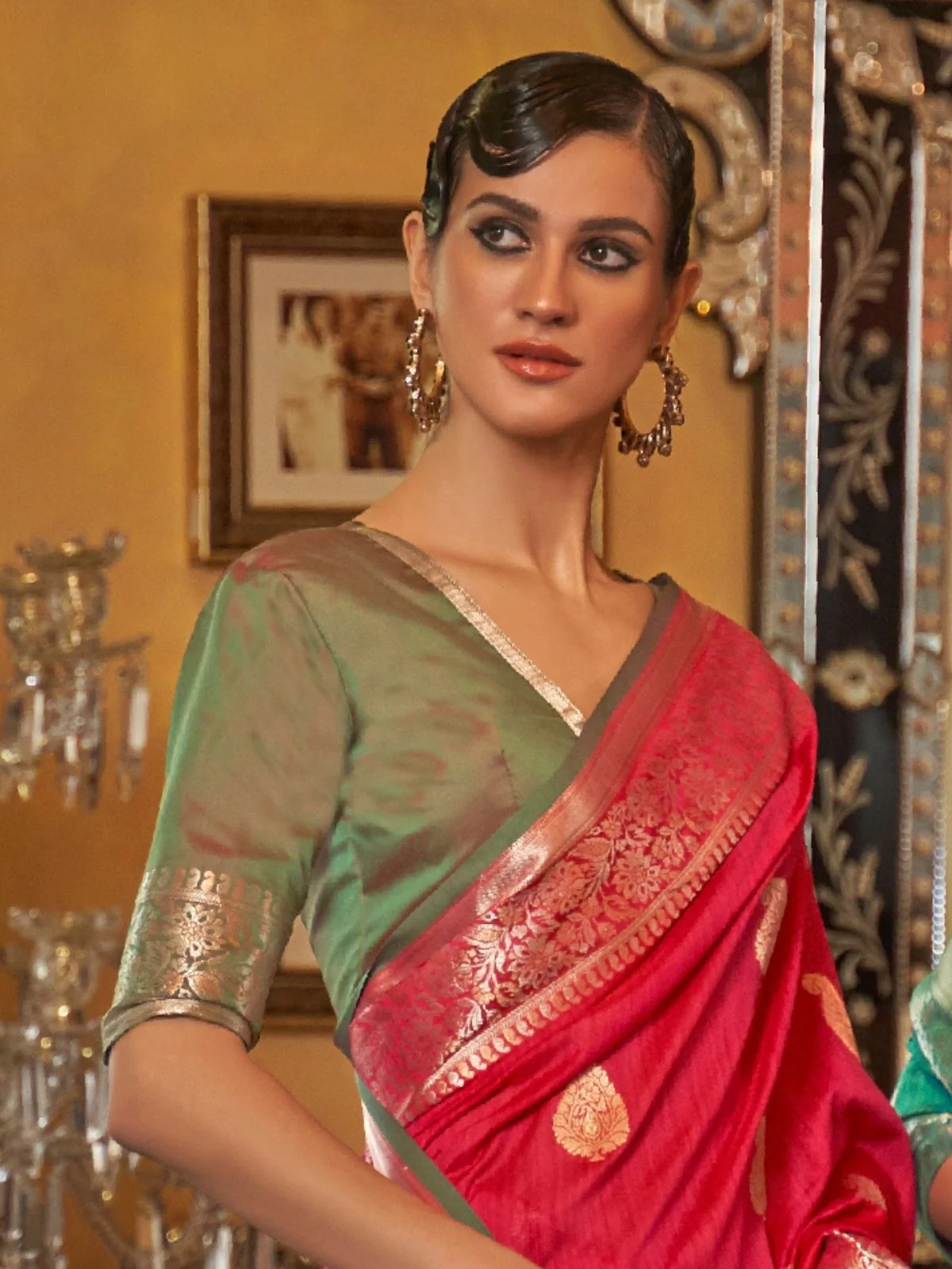 Odette Red Woven Silk Blend Saree With Unstitched Blouse For Women - Image 2