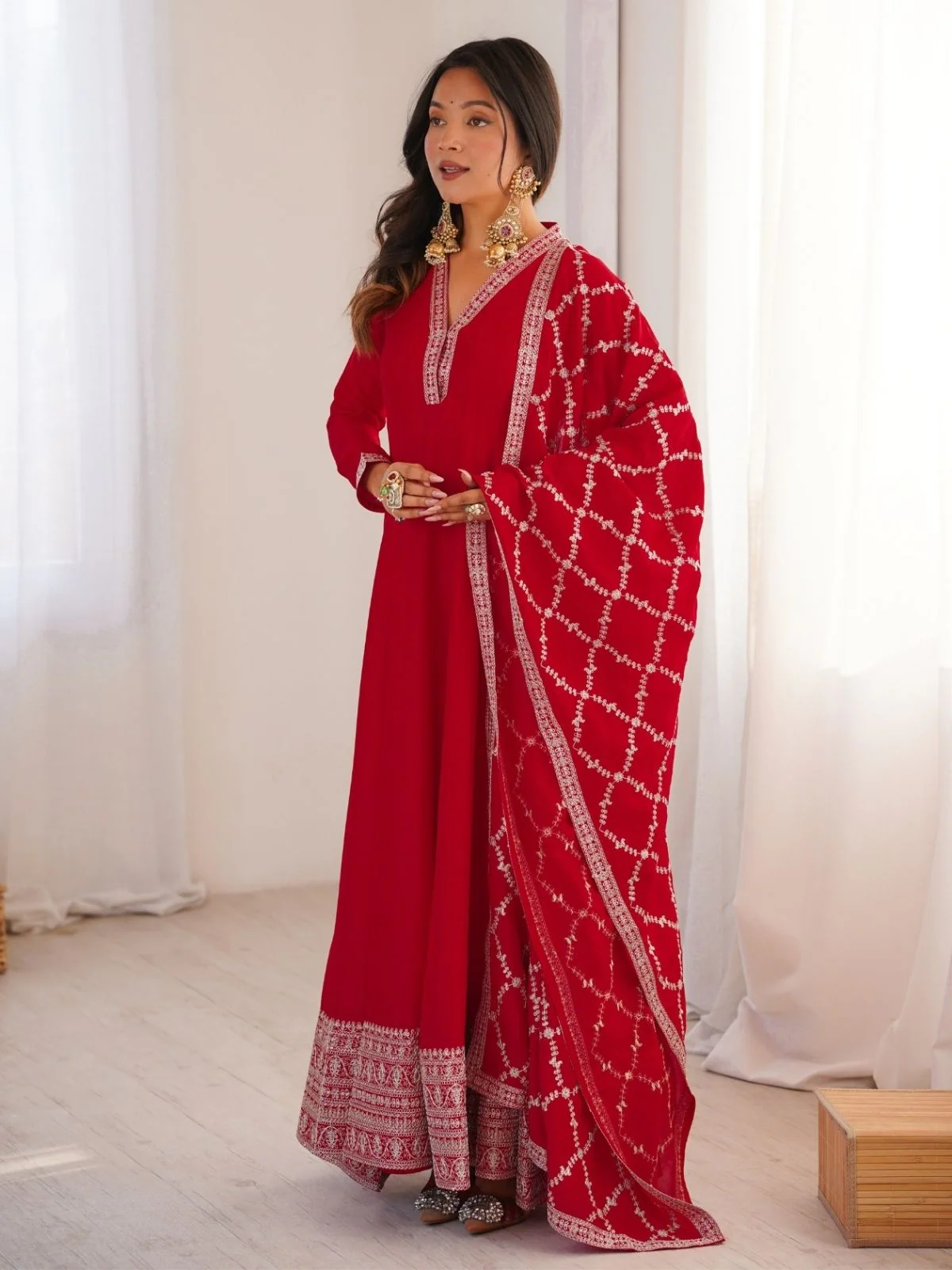 Odette Red Silk Blend Embellished Kurta Set For Women - Image 2