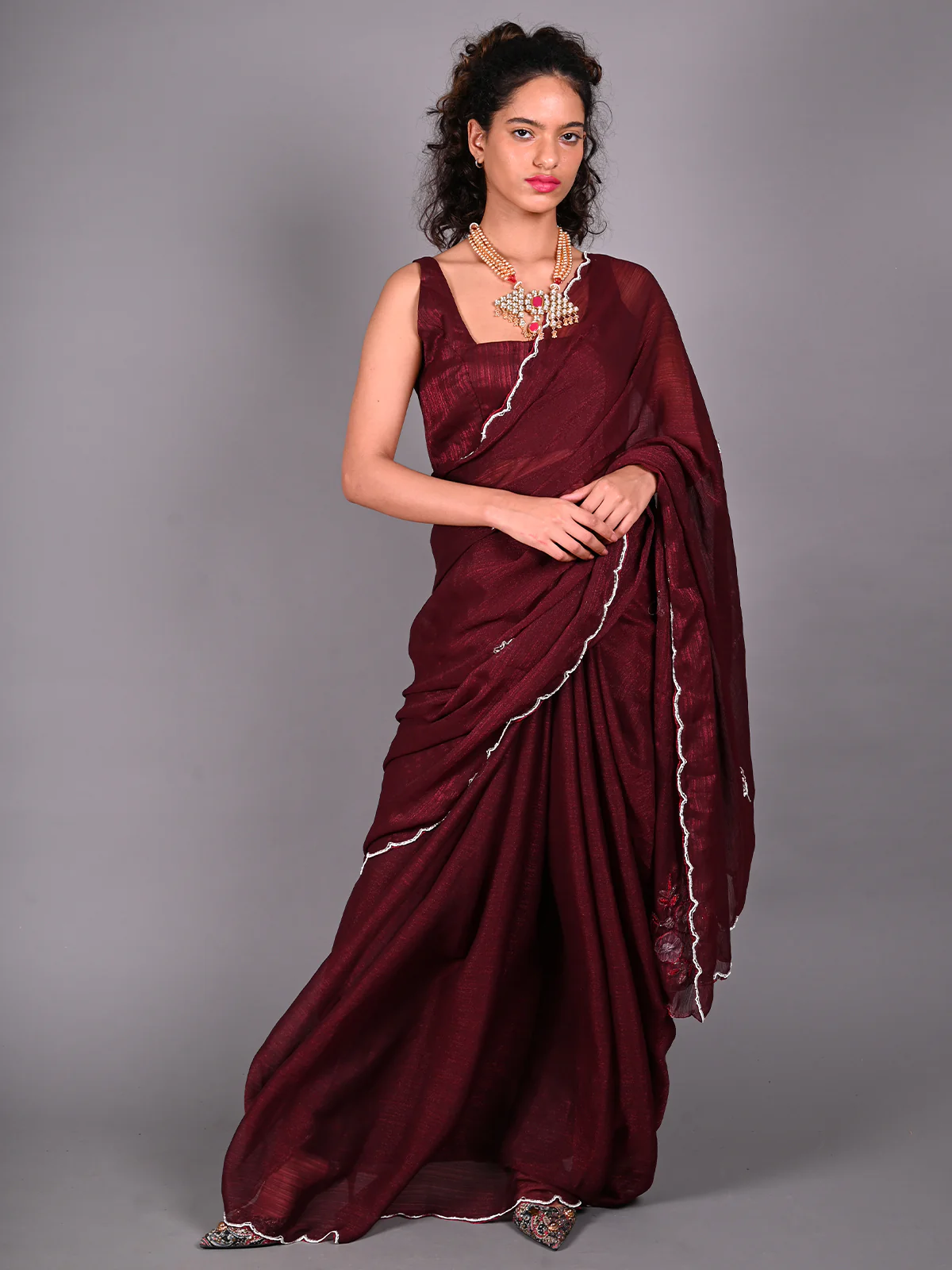 Odette Red Silk Blend Embroidered Saree For Women - Image 2