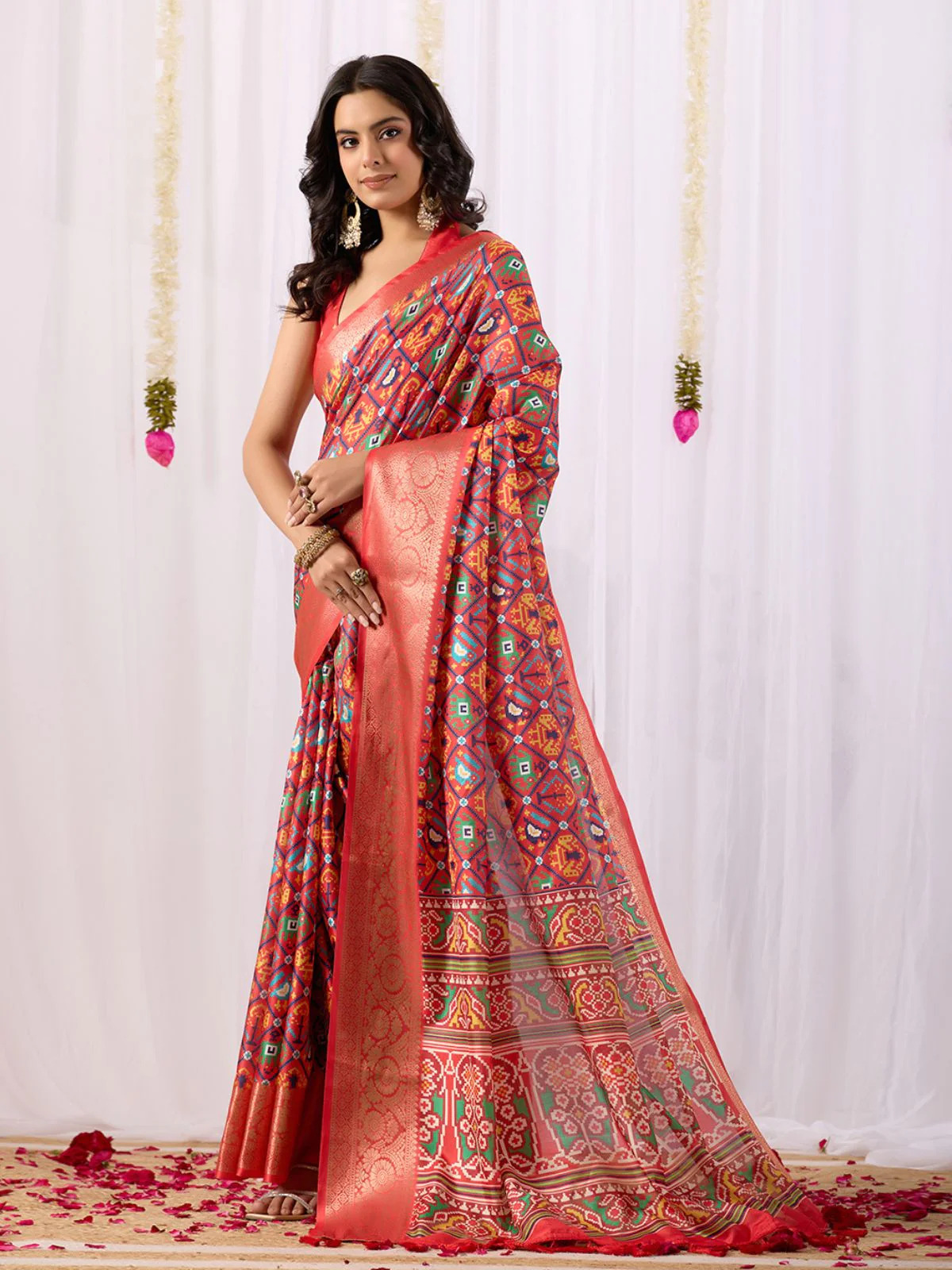 Odette Red Silk Blend Printed Saree For Women - Image 2