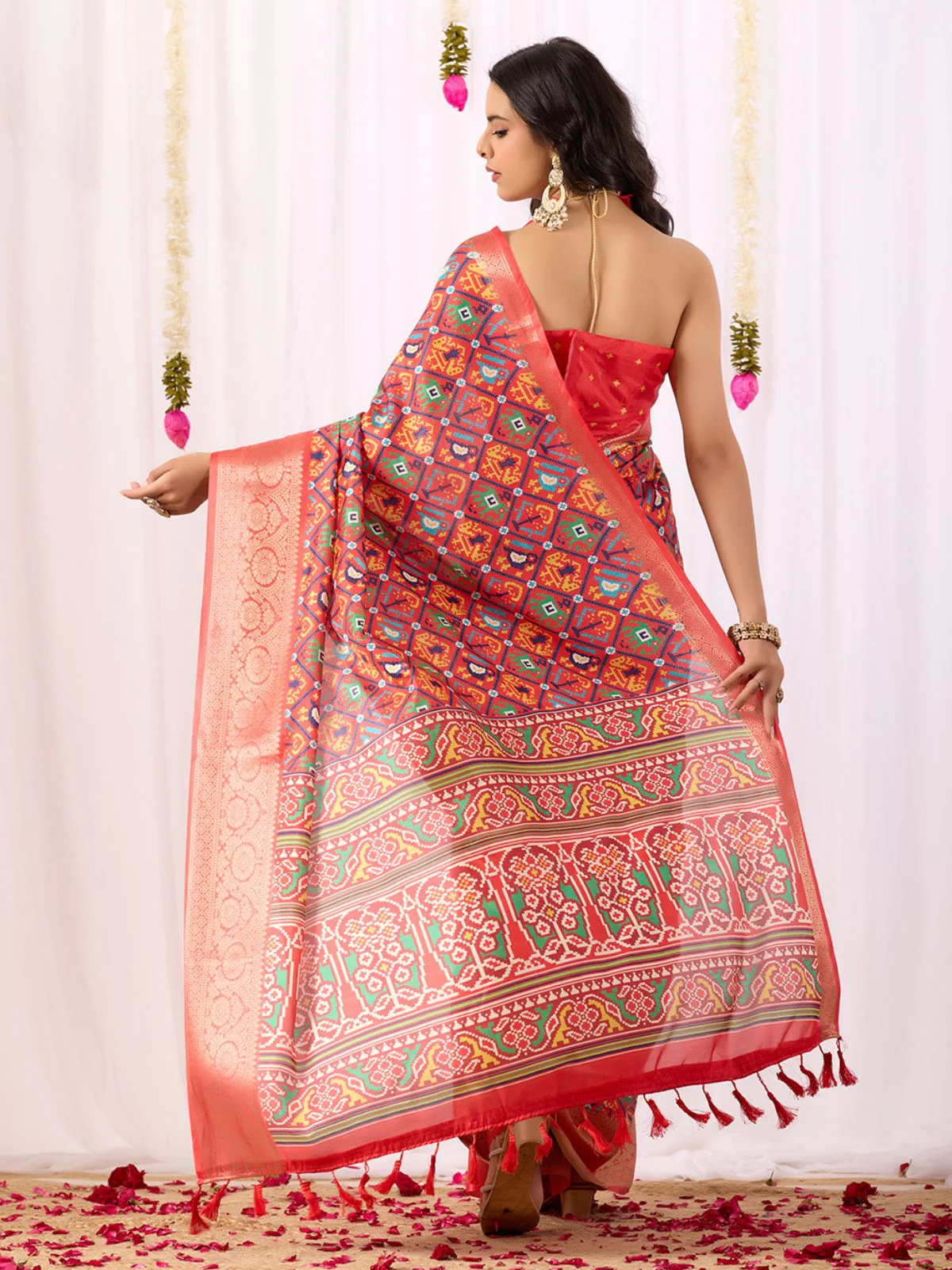 Odette Red Silk Blend Printed Saree For Women - Image 3