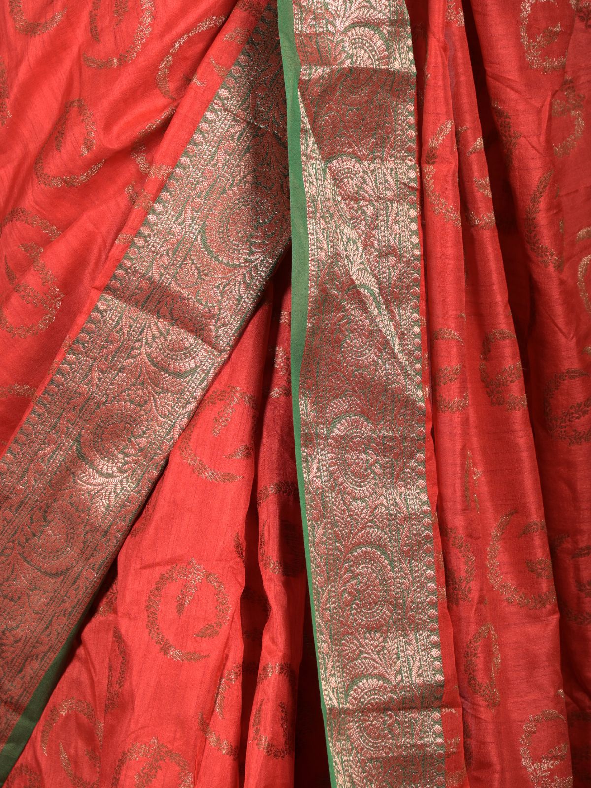 Odette Red Silk Blend Saree With Unstitched Blouse For Women - Image 5