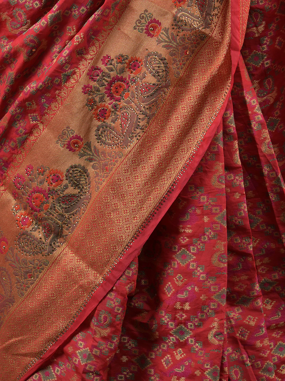 Odette Red Silk Blend Woven Saree with Unstitched Blouse for Women - Image 5