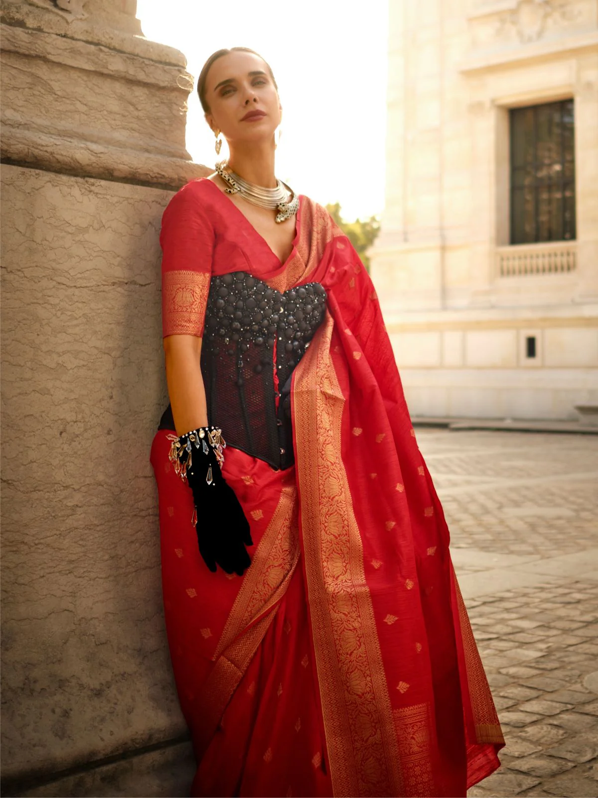 Odette Red Silk Blend Woven Saree With Unstitched Blouse For Women - Image 2