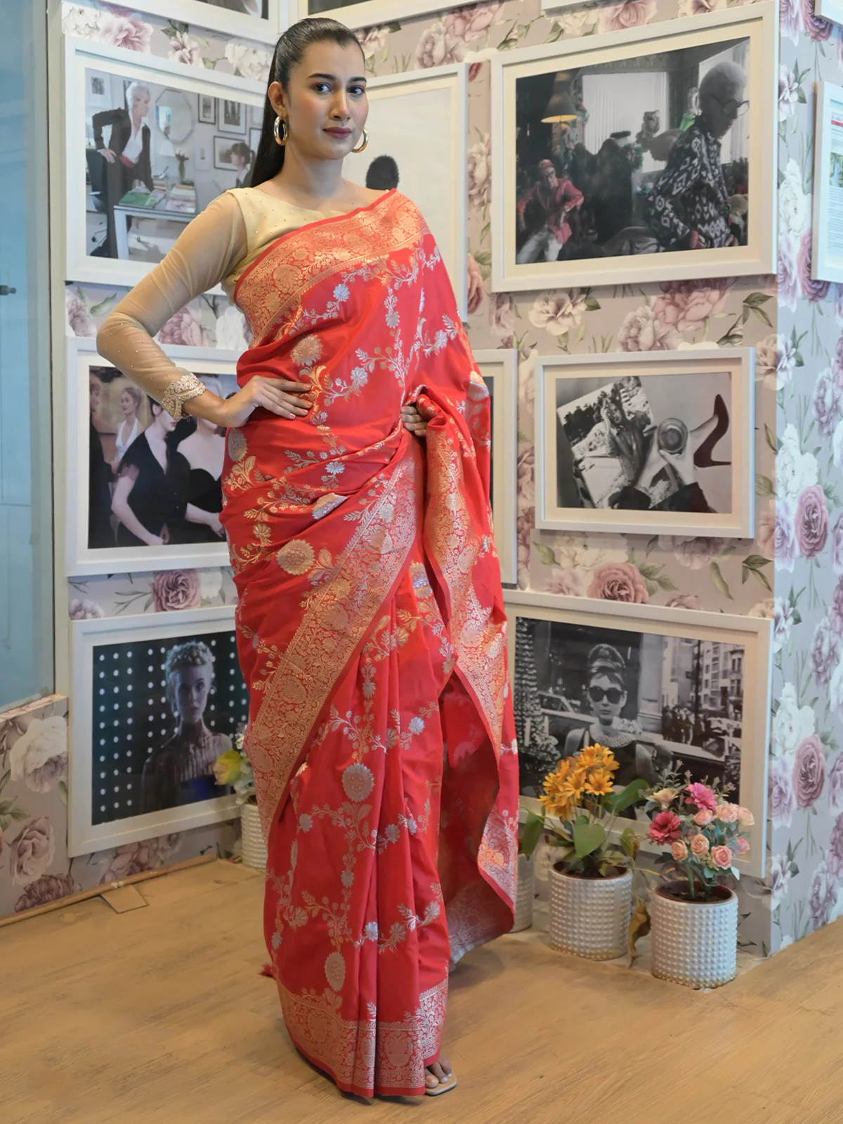 Odette Red Silk Blend Woven Saree with Unstitched Blouse for Women - Image 3