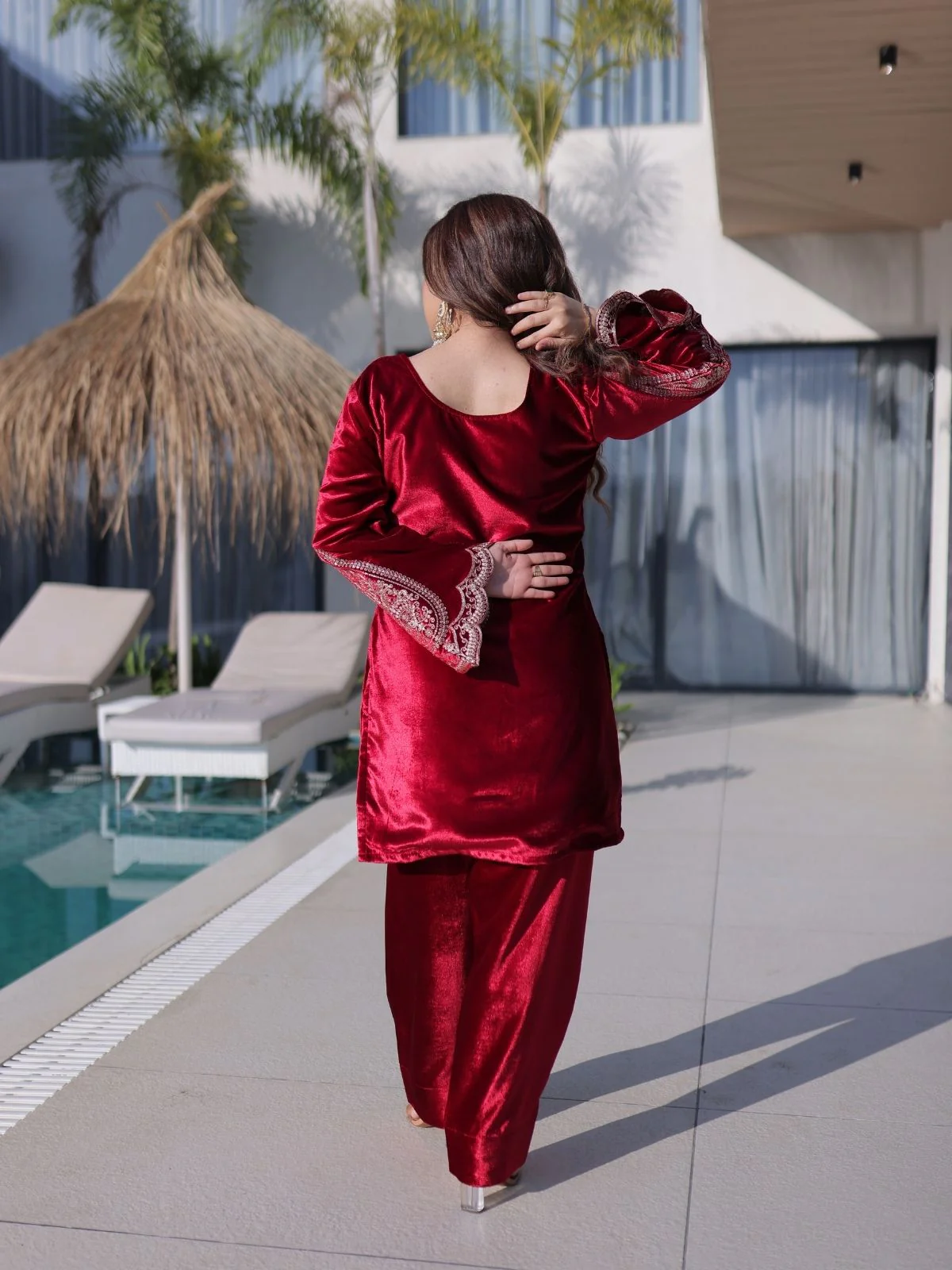 Odette Red Velvet Embroidered Kurta Set For Women - Image 3