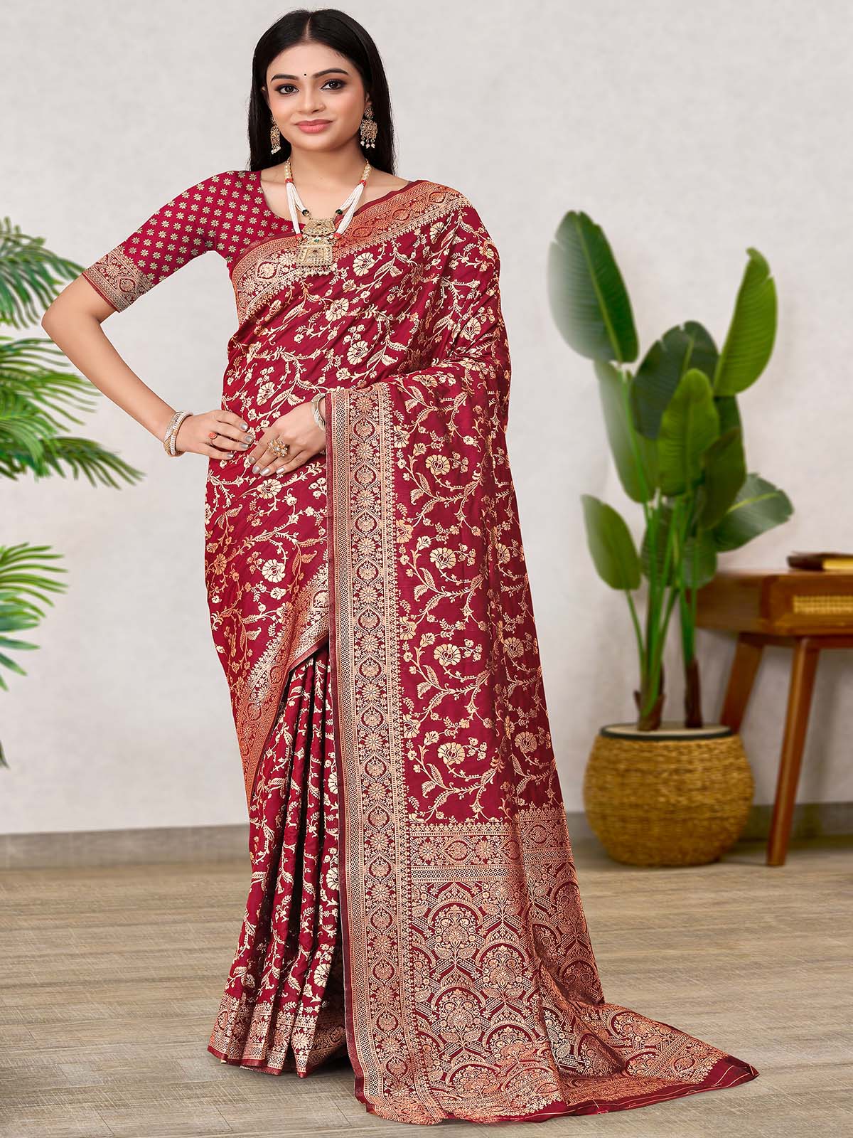 Odette Red Woven Banarasi Silk Saree With Unstitched Blouse For Women - Image 3