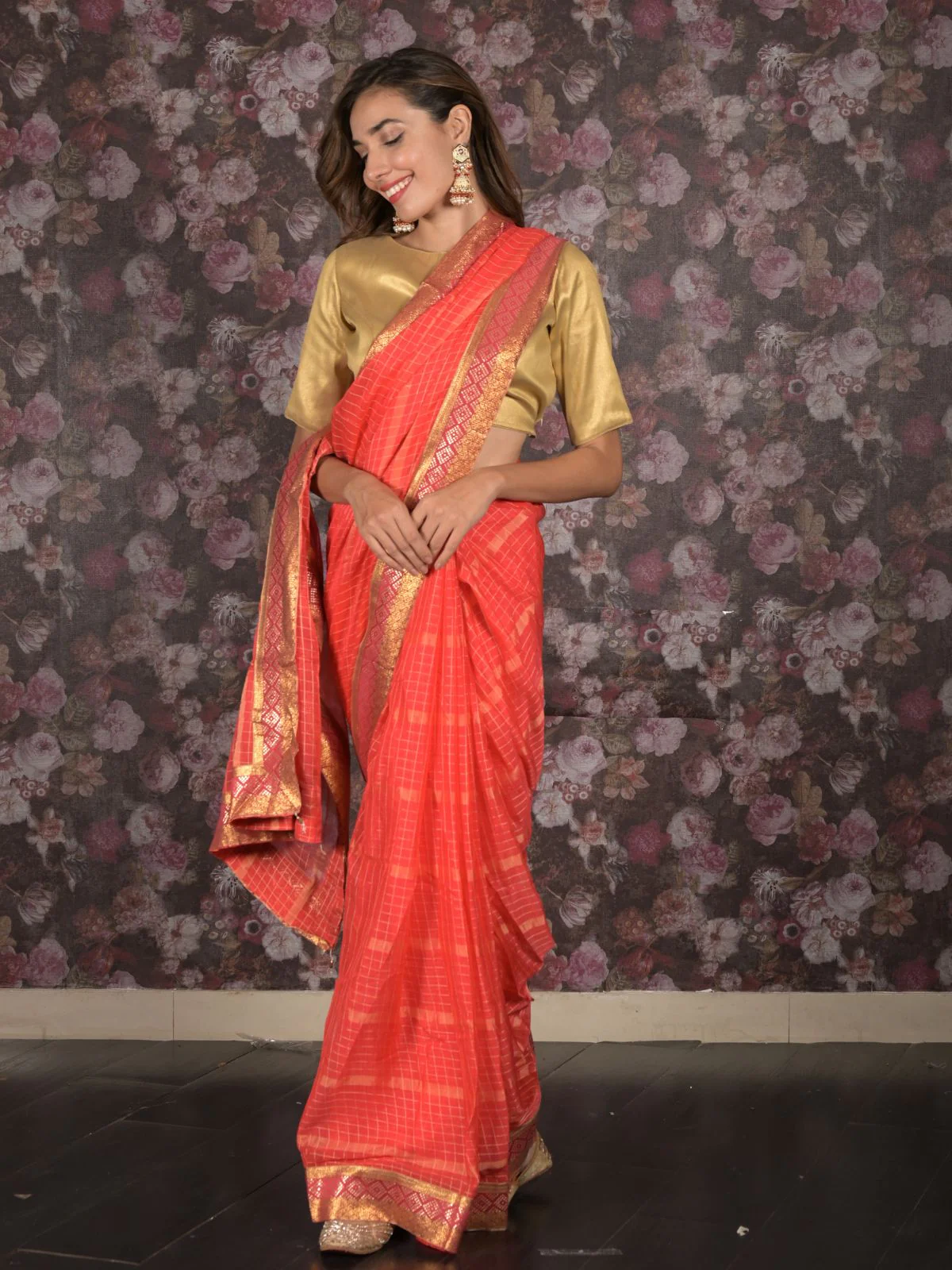 Odette Red Woven Crepe Saree With Unstitched Blouse For Women - Image 2