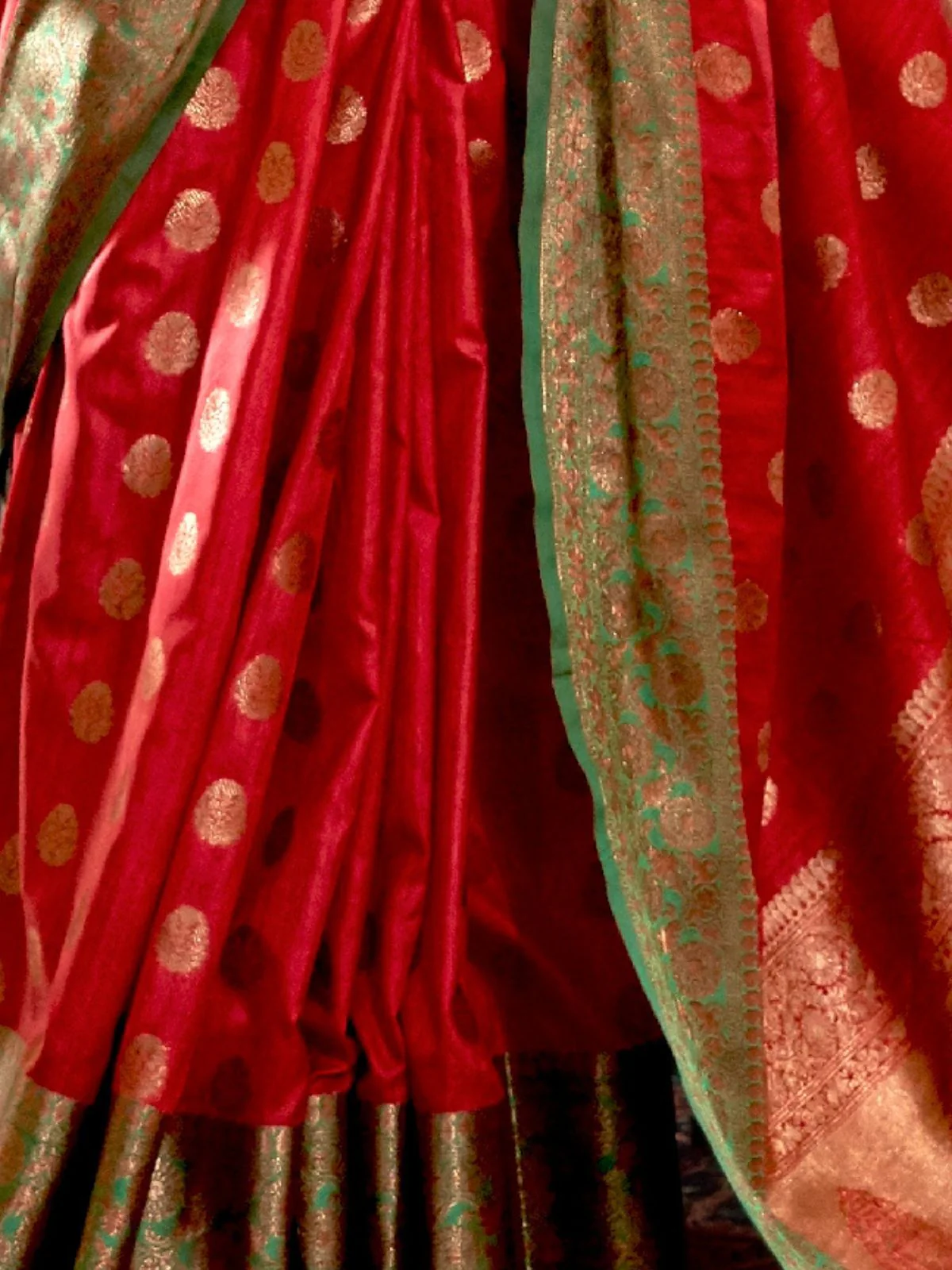 Odette Red Woven Design Silk Blend Saree With Unstitched Blouse For Women - Image 3
