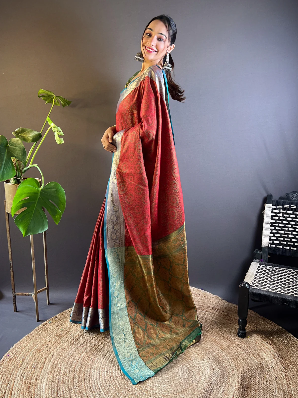 Odette Red Woven Design Silk Blend Saree With Unstitched Blouse For Women - Image 2
