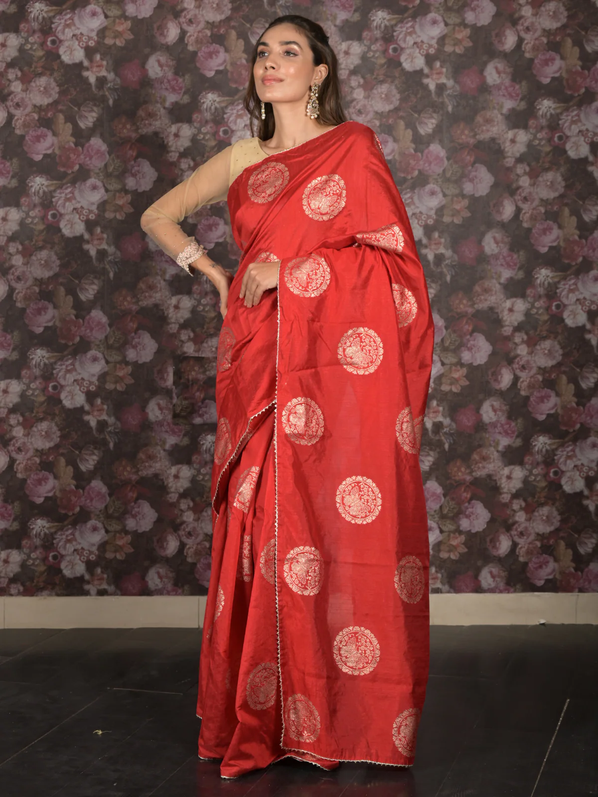 Odette Red Woven Silk Blend Saree Without Blouse For Women - Image 2