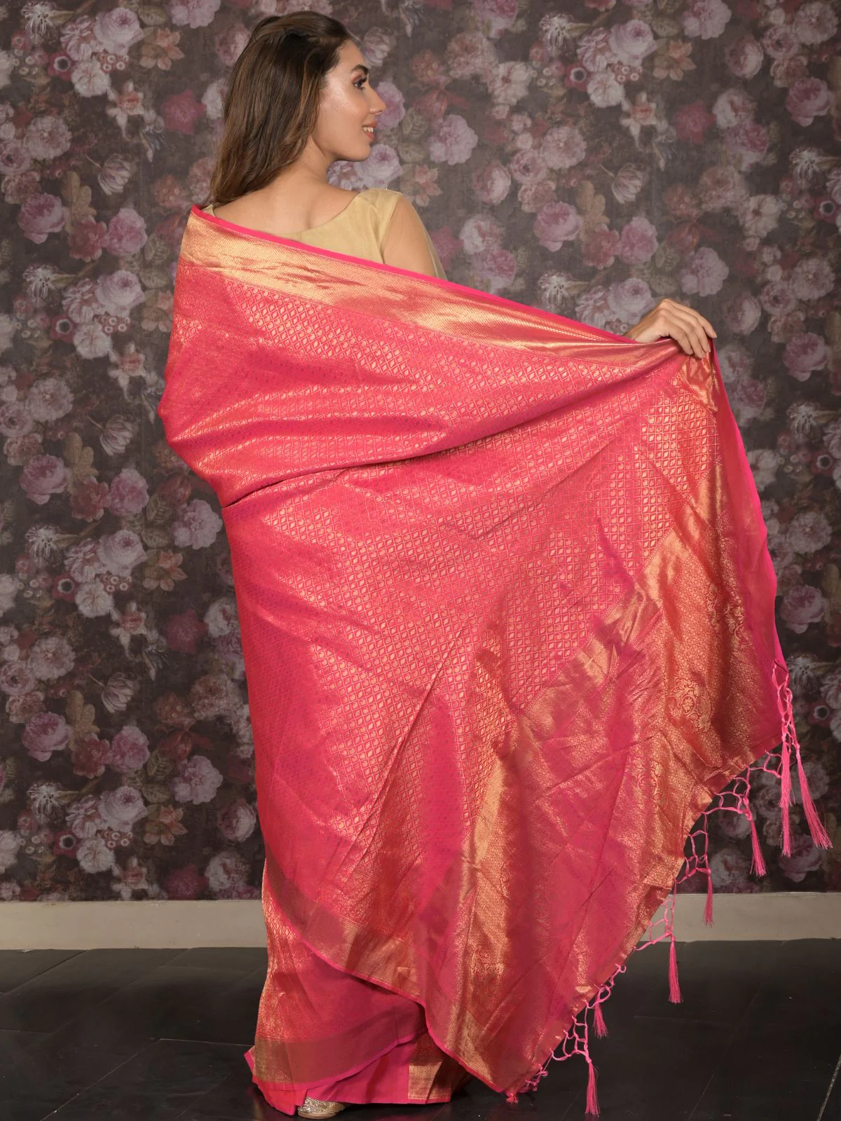 Odette Royal Magenta Silk Blend Woven Saree with Unstitched Blouse for Women - Image 4