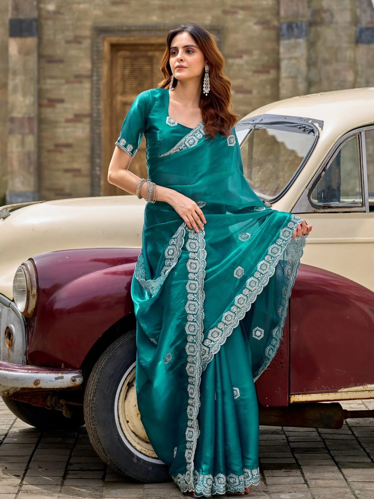 Odette Sea Green Chiffon Embellished Saree For Women - Image 3