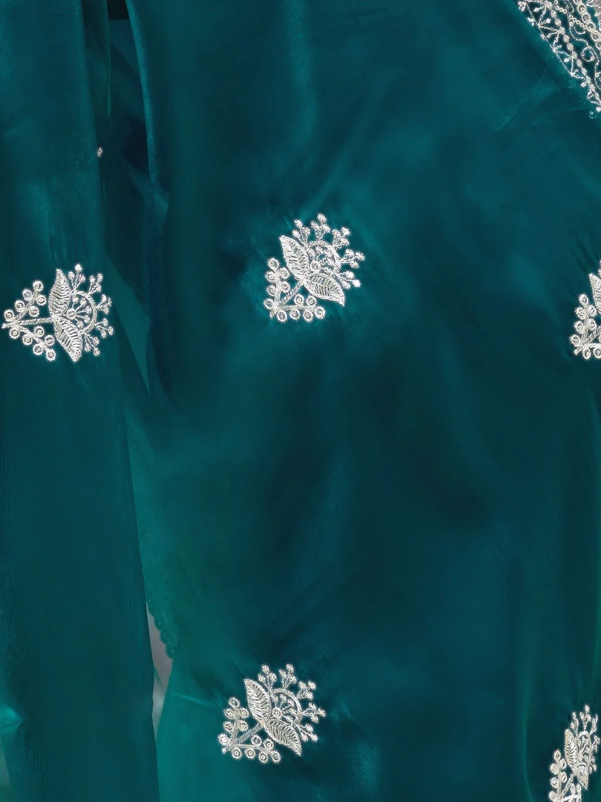 Odette Sea Green Chiffon Embroidered Saree For Women - Image 6