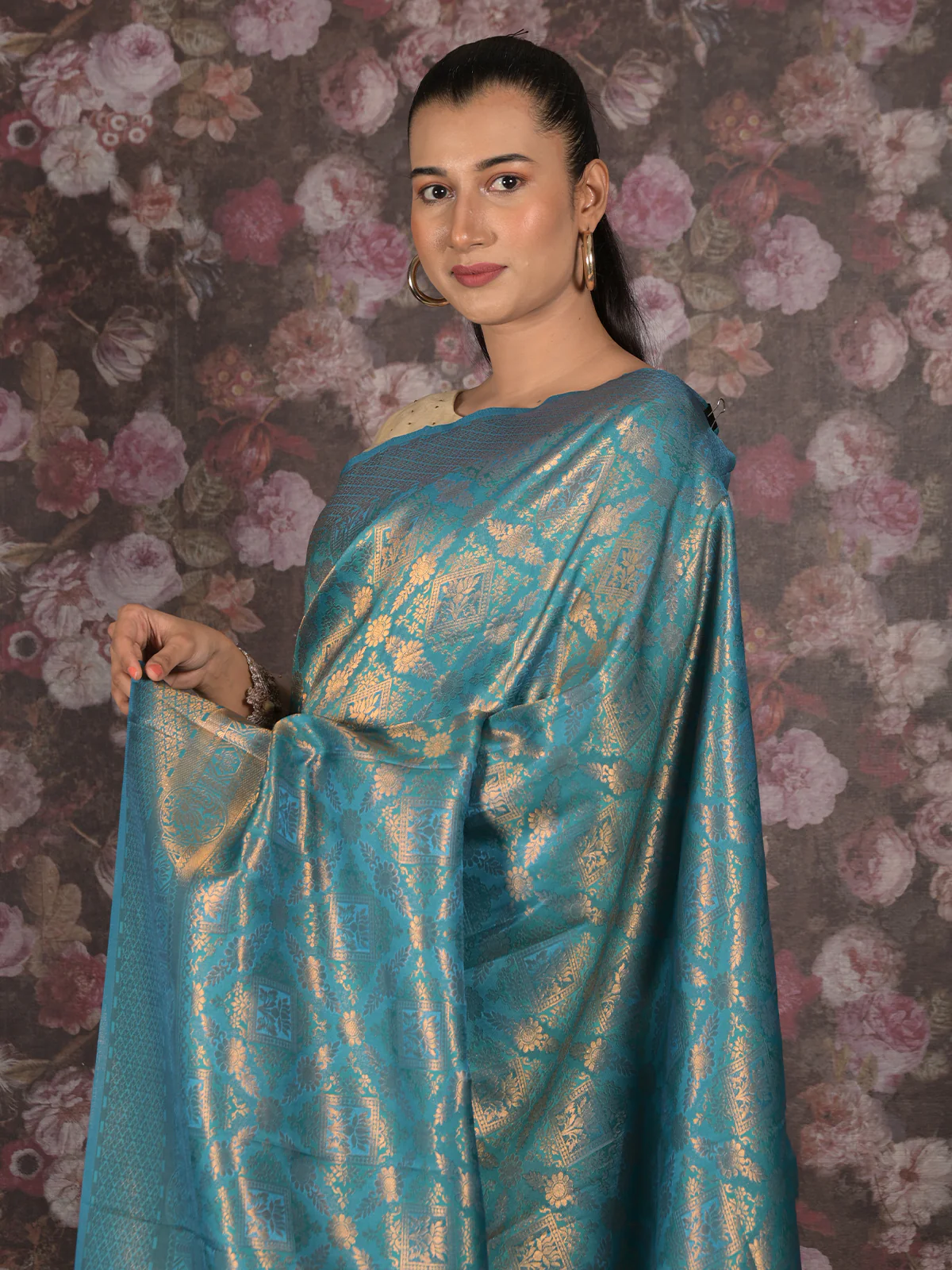 Odette Sea Green Cotton Blend Woven Saree with Unstitched Blouse for Women - Image 4