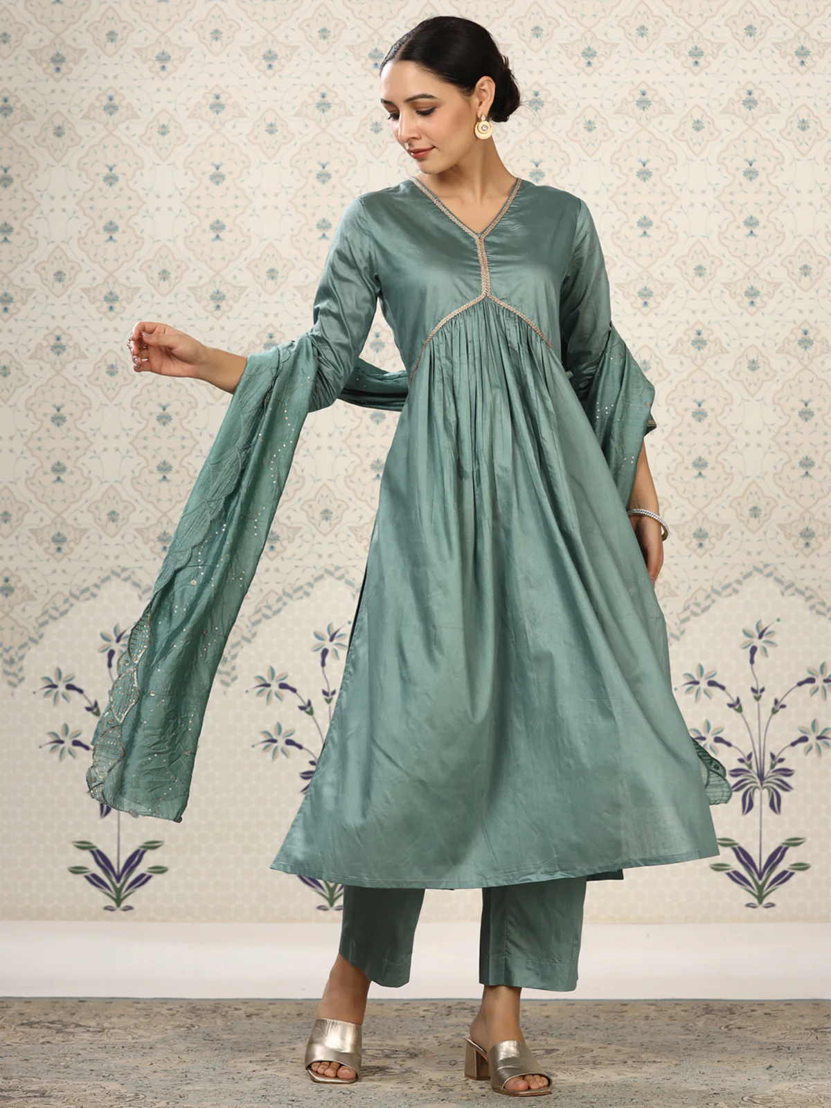 Odette Sea Green Cotton Front Yoke Gathered Stitched Kurta Set For Women - Image 2