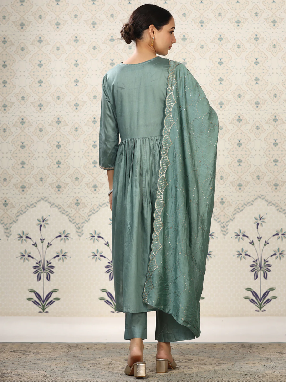 Odette Sea Green Cotton Front Yoke Gathered Stitched Kurta Set For Women - Image 3