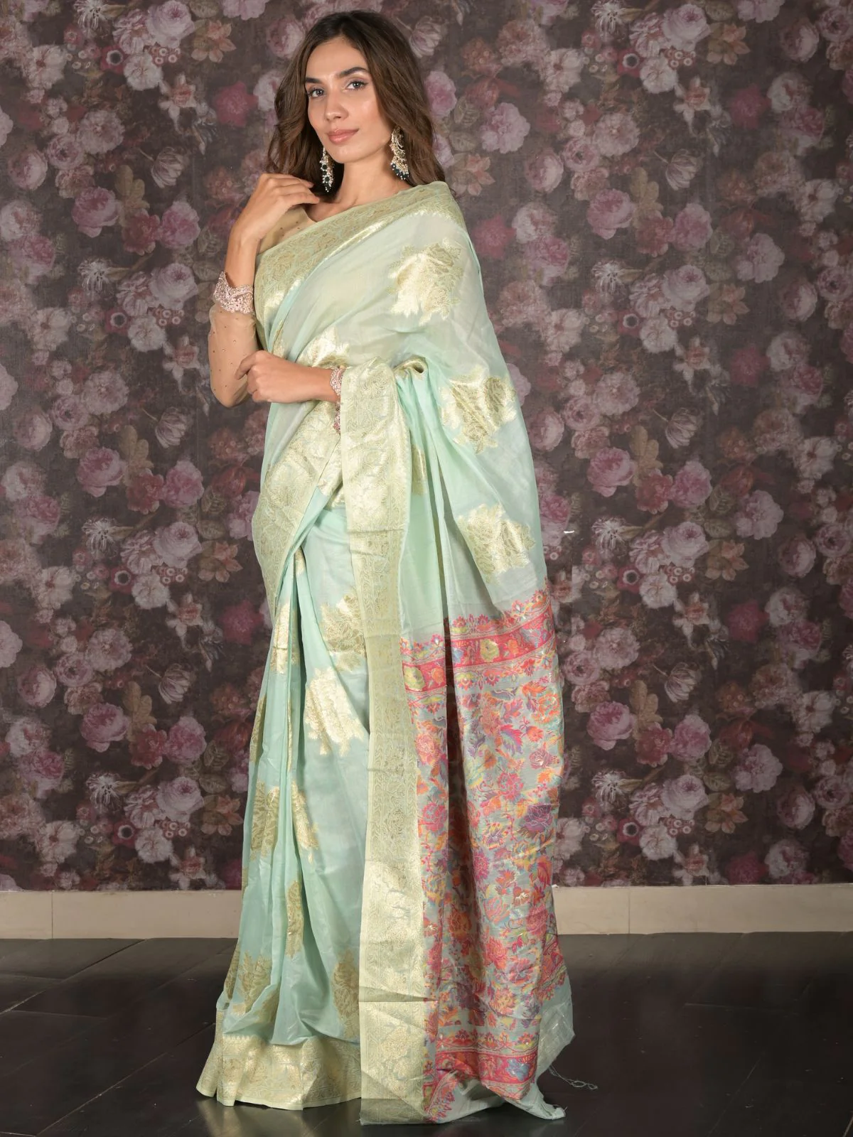 Odette Sea Green Floral Woven Cotton Blend Saree with Unstitched Blouse for Women - Image 2