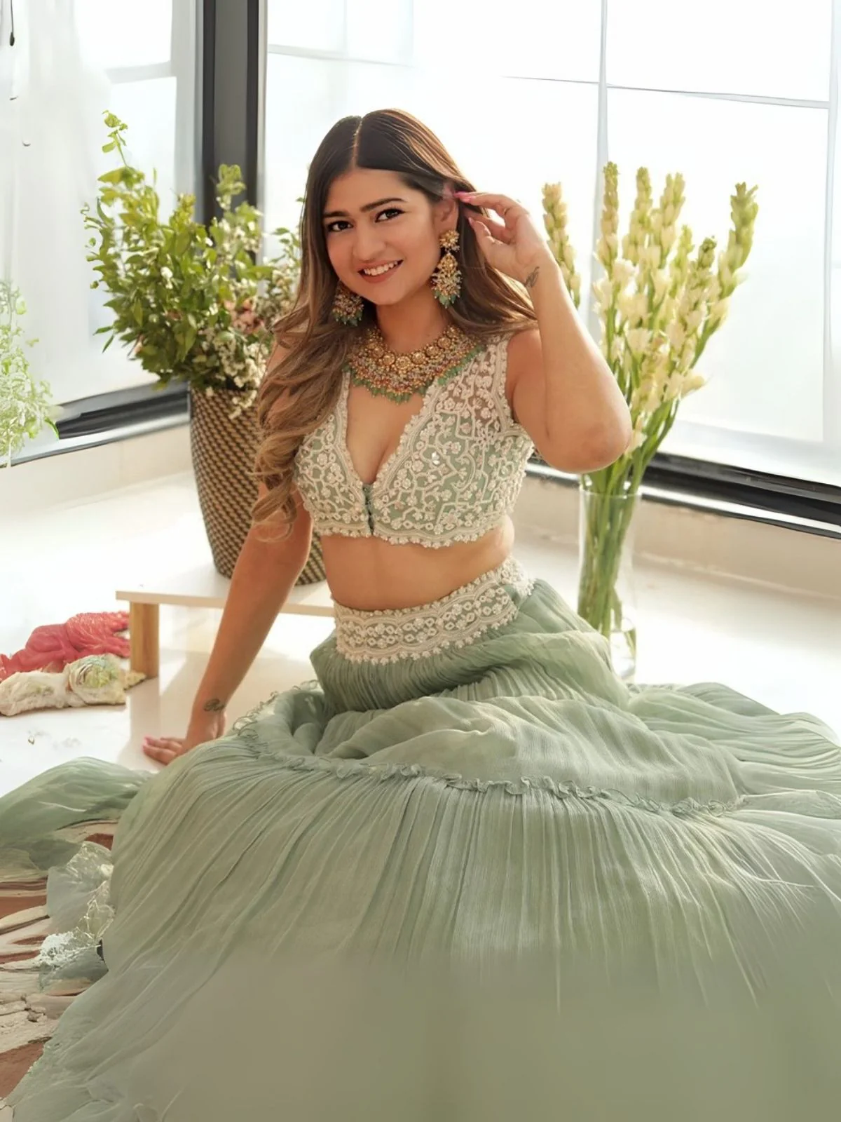 Odette Sea Green Georgette Solid Semi-Stitched Lehenga For Women - Image 3