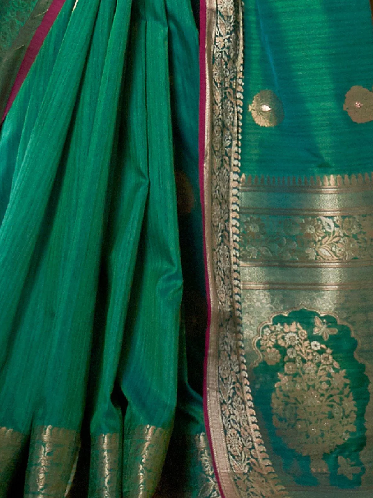 Odette Green Woven Silk Blend Saree With Unstitched Blouse For Women - Image 4