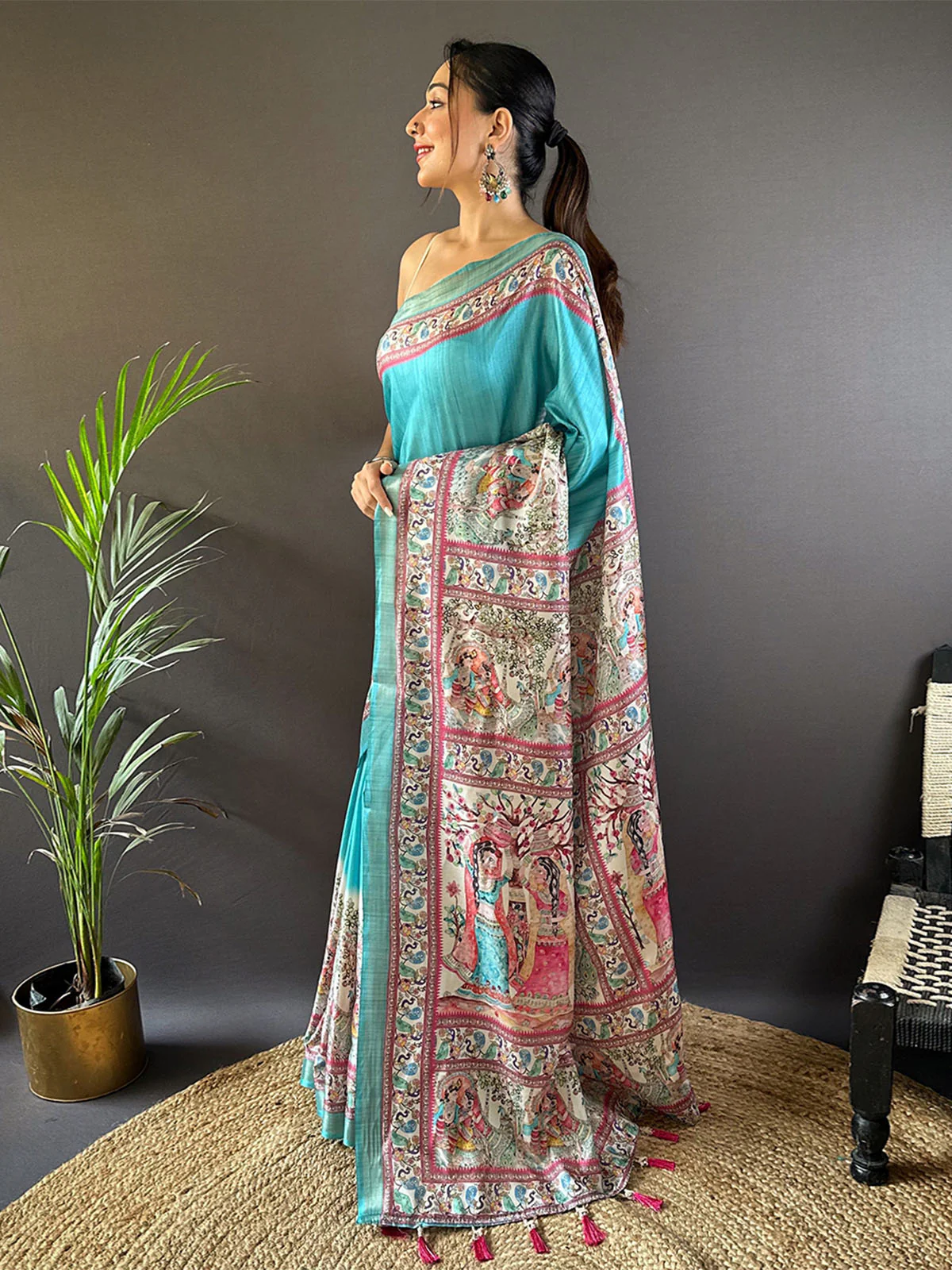 Odette Sea Green Printed Silk Blend Saree With Unstitched Blouse For Women - Image 2