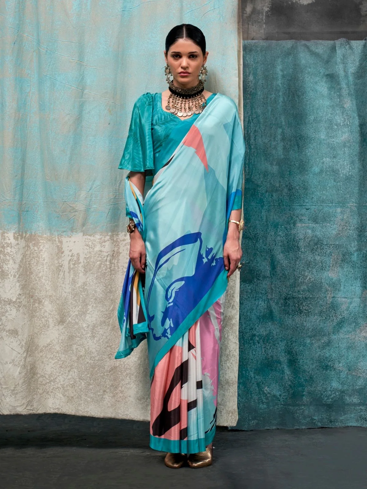 Odette Sea Green Satin Printed Saree With Unstitched Blouse For Women - Image 2