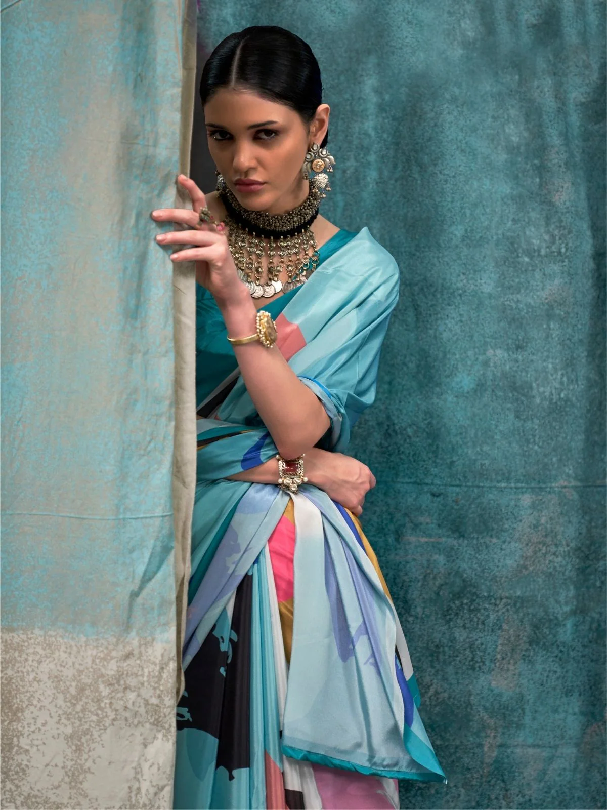Odette Sea Green Satin Printed Saree With Unstitched Blouse For Women - Image 3