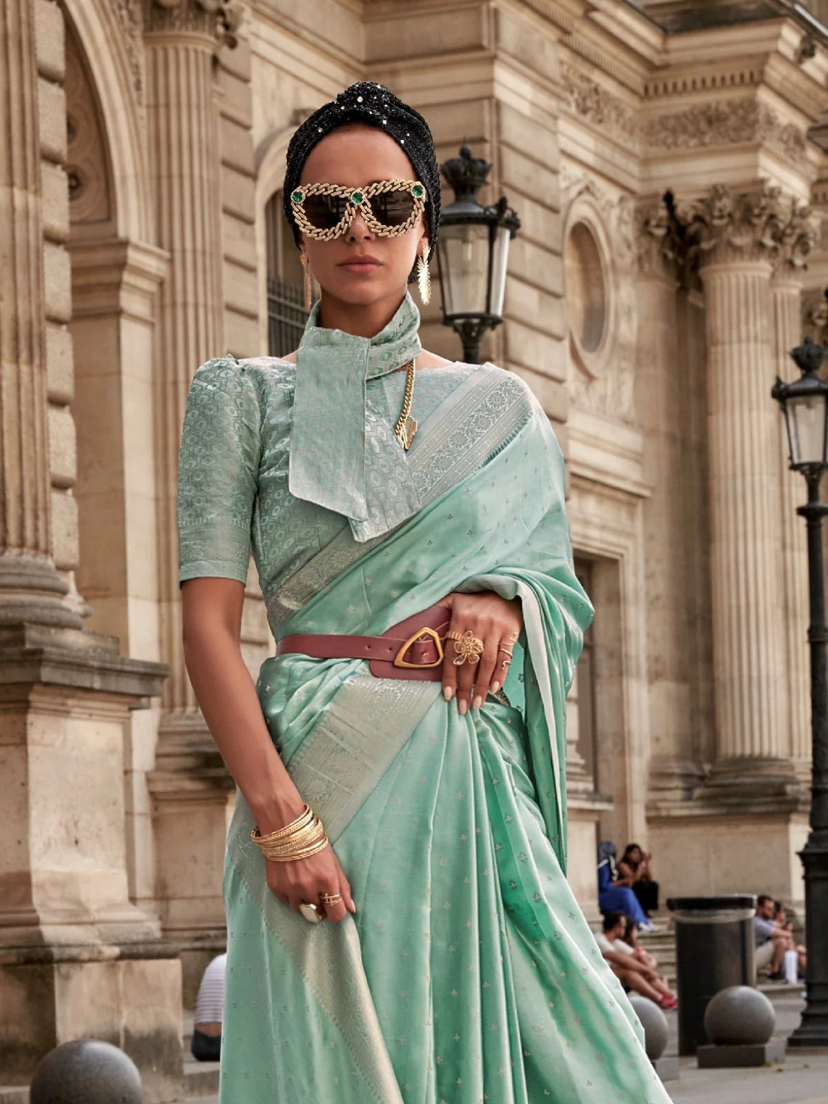Odette Sea Green Silk Blend Woven Saree With Unstitched Blouse For Women - Image 2