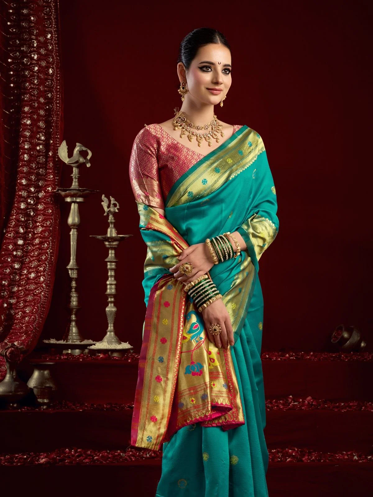 Odette Sea Green Silk Woven Paithani Saree For Women - Image 4