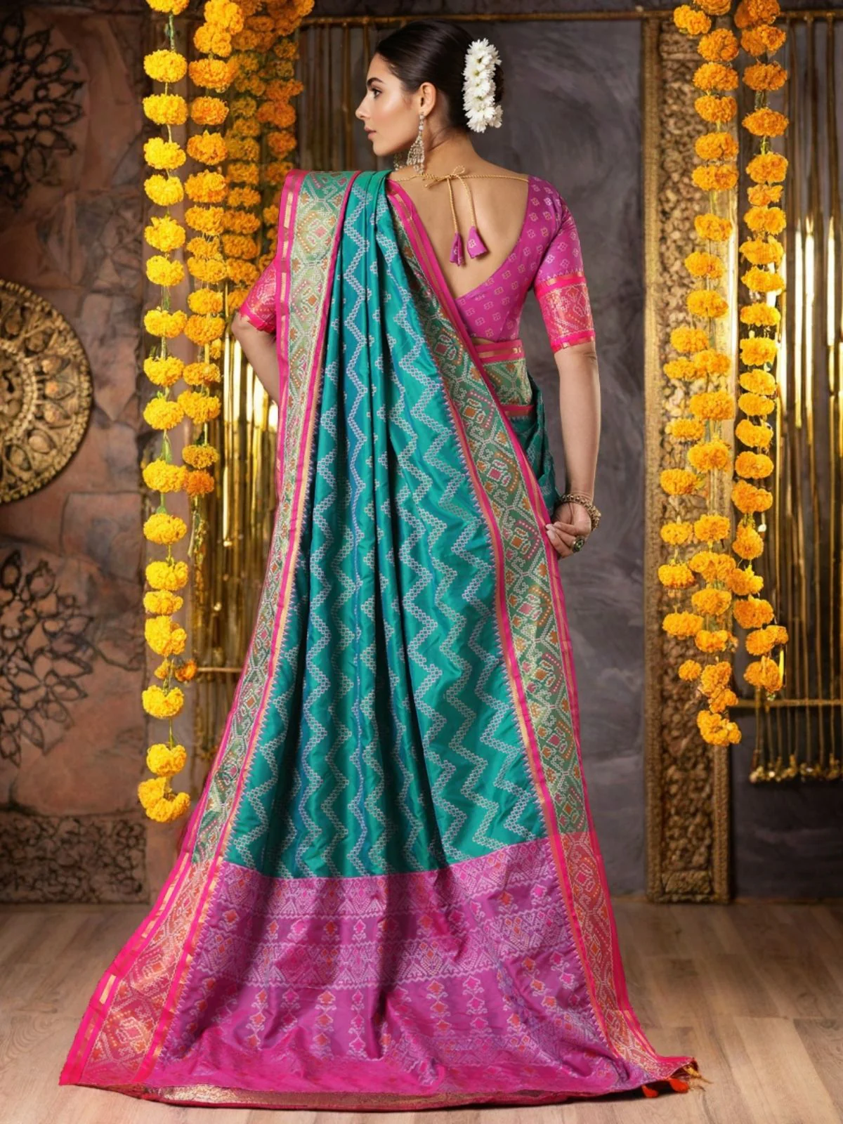 Odette Sea Green Silk Woven Saree For Women - Image 4