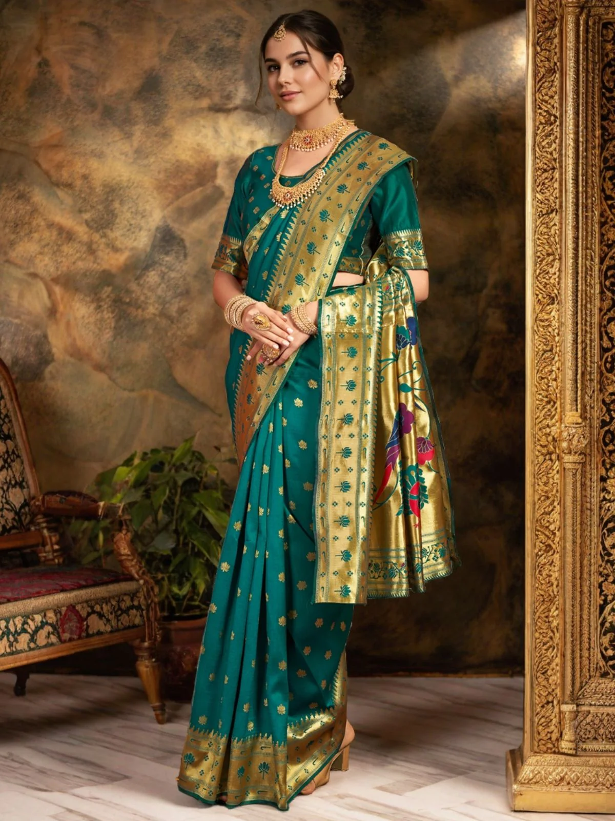 Odette Sea Green Silk Woven Saree For Women - Image 2
