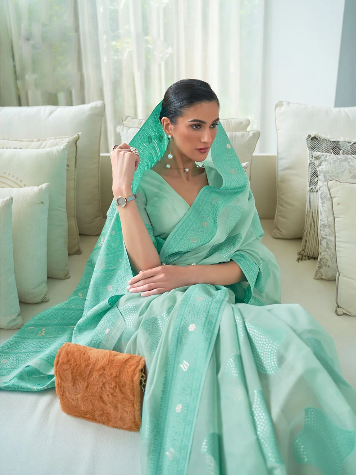 Odette Sea Green Woven Design Cotton Blend Saree With Unstitched Blouse For Women - Image 3